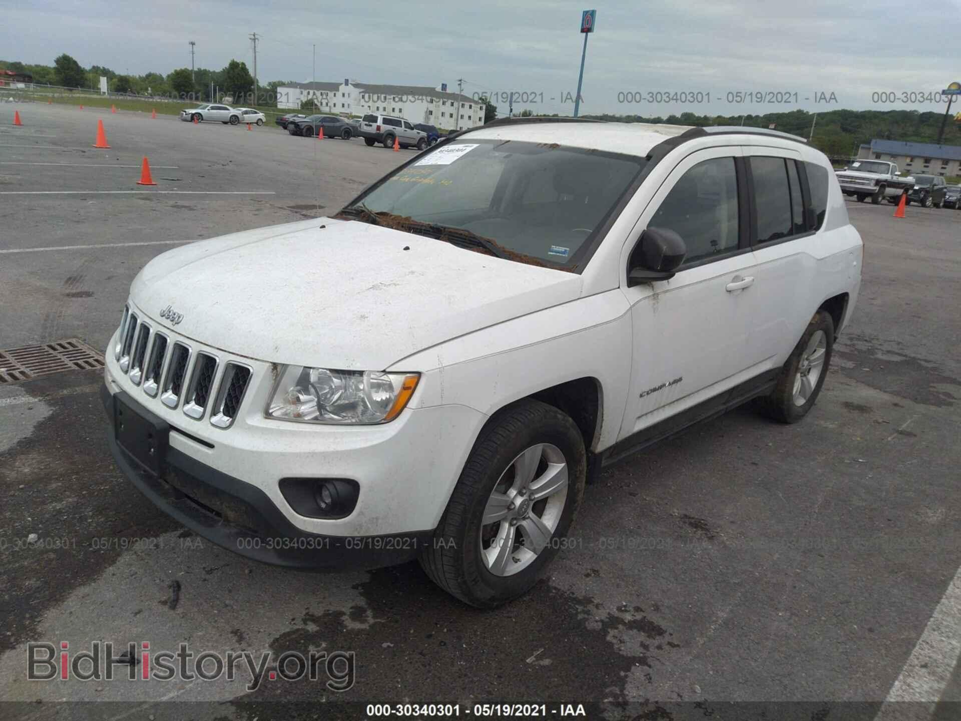 2012 JEEP COMPASS - VIN: 1C4NJDBB0CD635371 - Фото 2