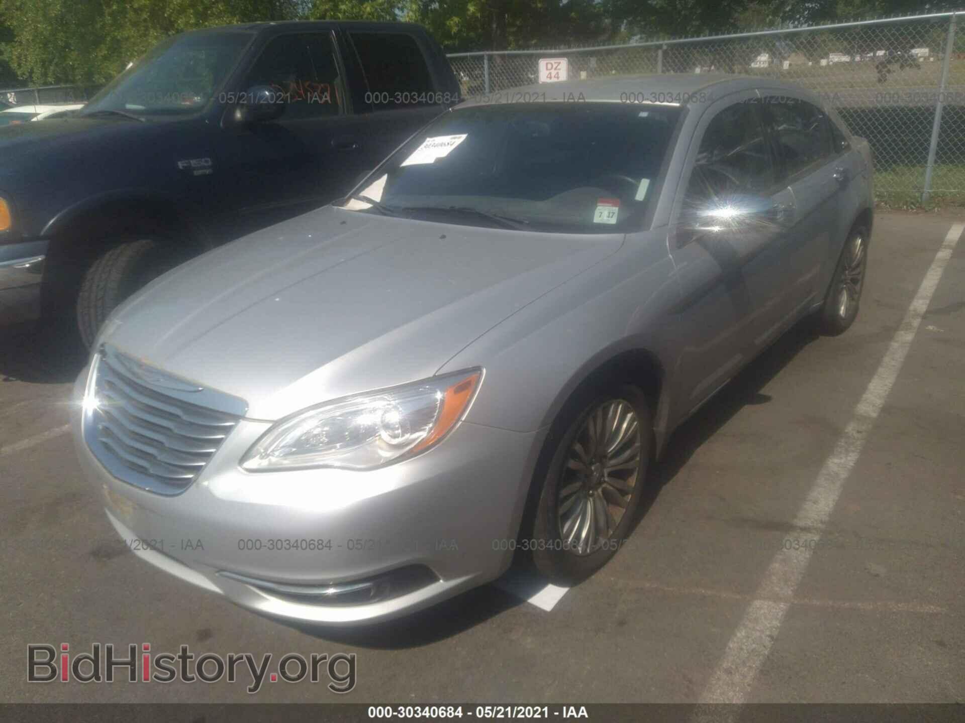 2012 CHRYSLER 200 - VIN: 1C3CCBCBXCN301822 - Photo 2