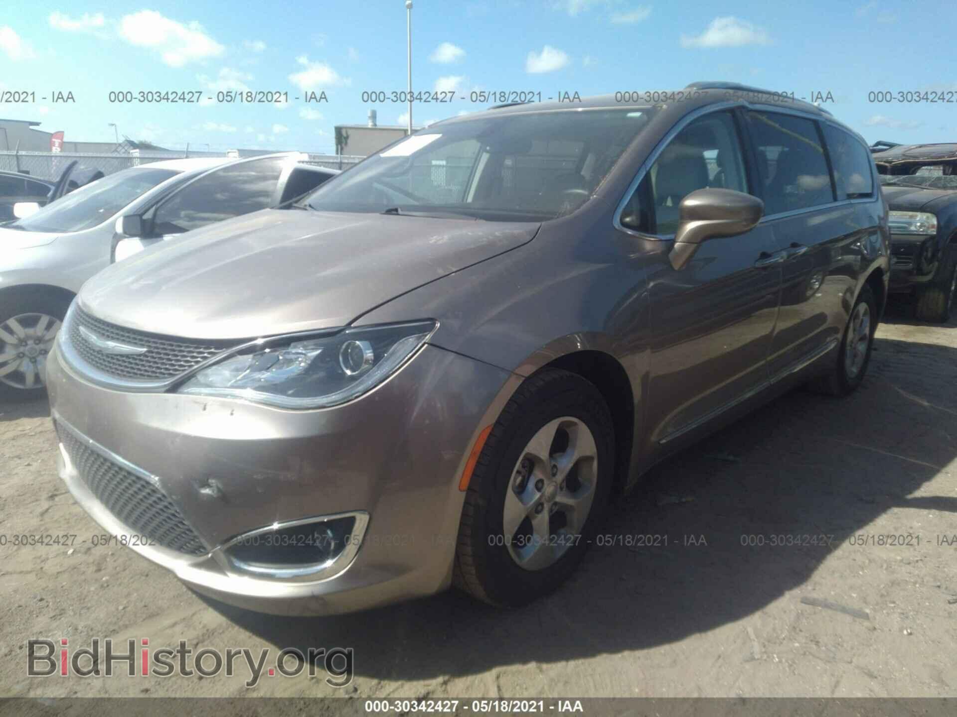 2017 CHRYSLER PACIFICA - VIN: 2C4RC1EG8HR555922 - Photo 2