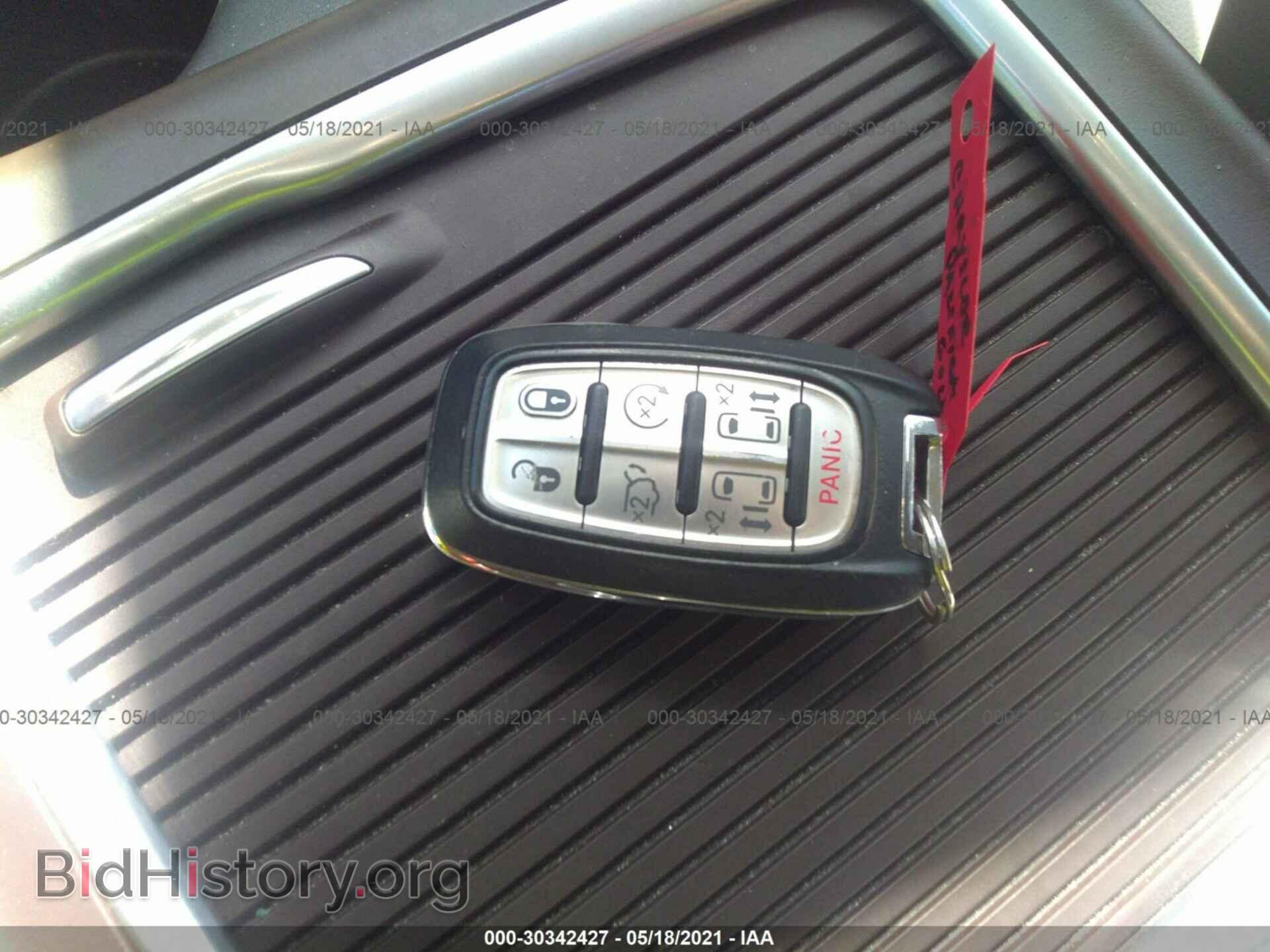 2017 CHRYSLER PACIFICA - VIN: 2C4RC1EG8HR555922 - Photo 11