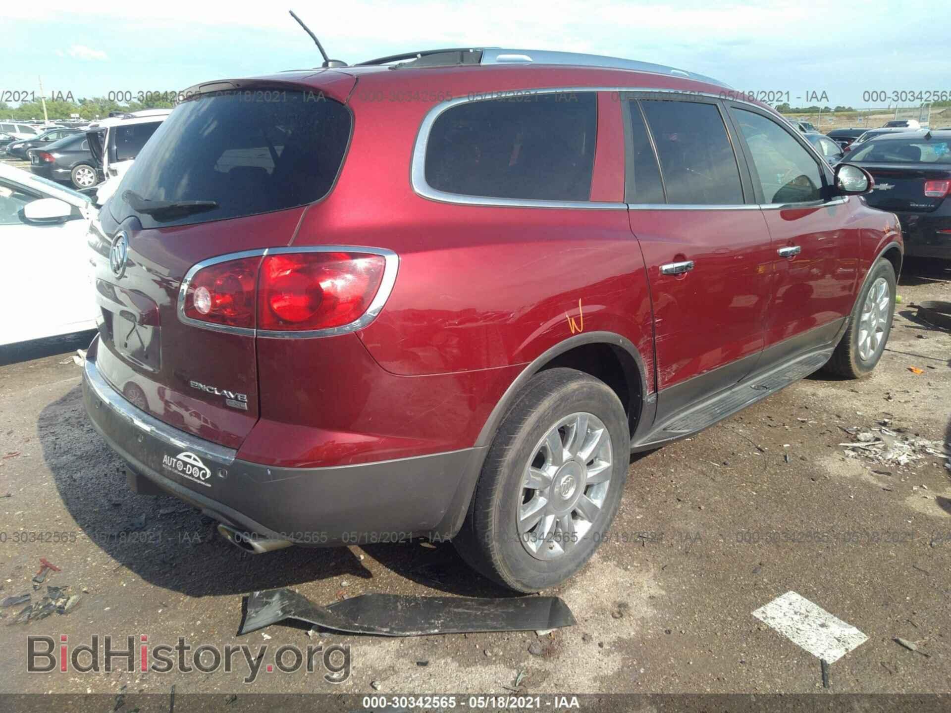 2011 BUICK ENCLAVE - VIN: 5GAKRCEDXBJ256852 - Photo 4