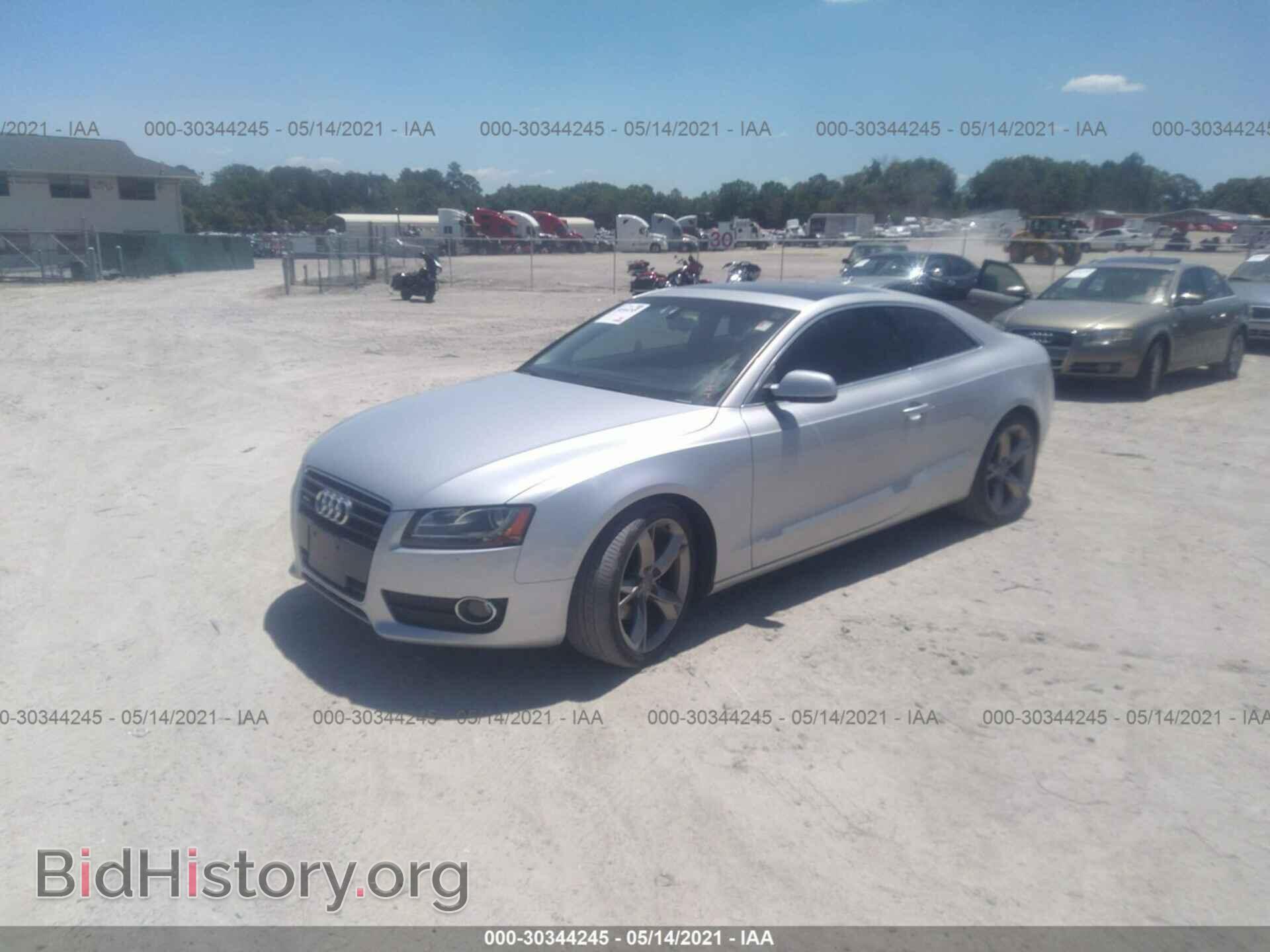 2011 AUDI A5 - VIN: WAULFAFR4BA004389 - Фото 2