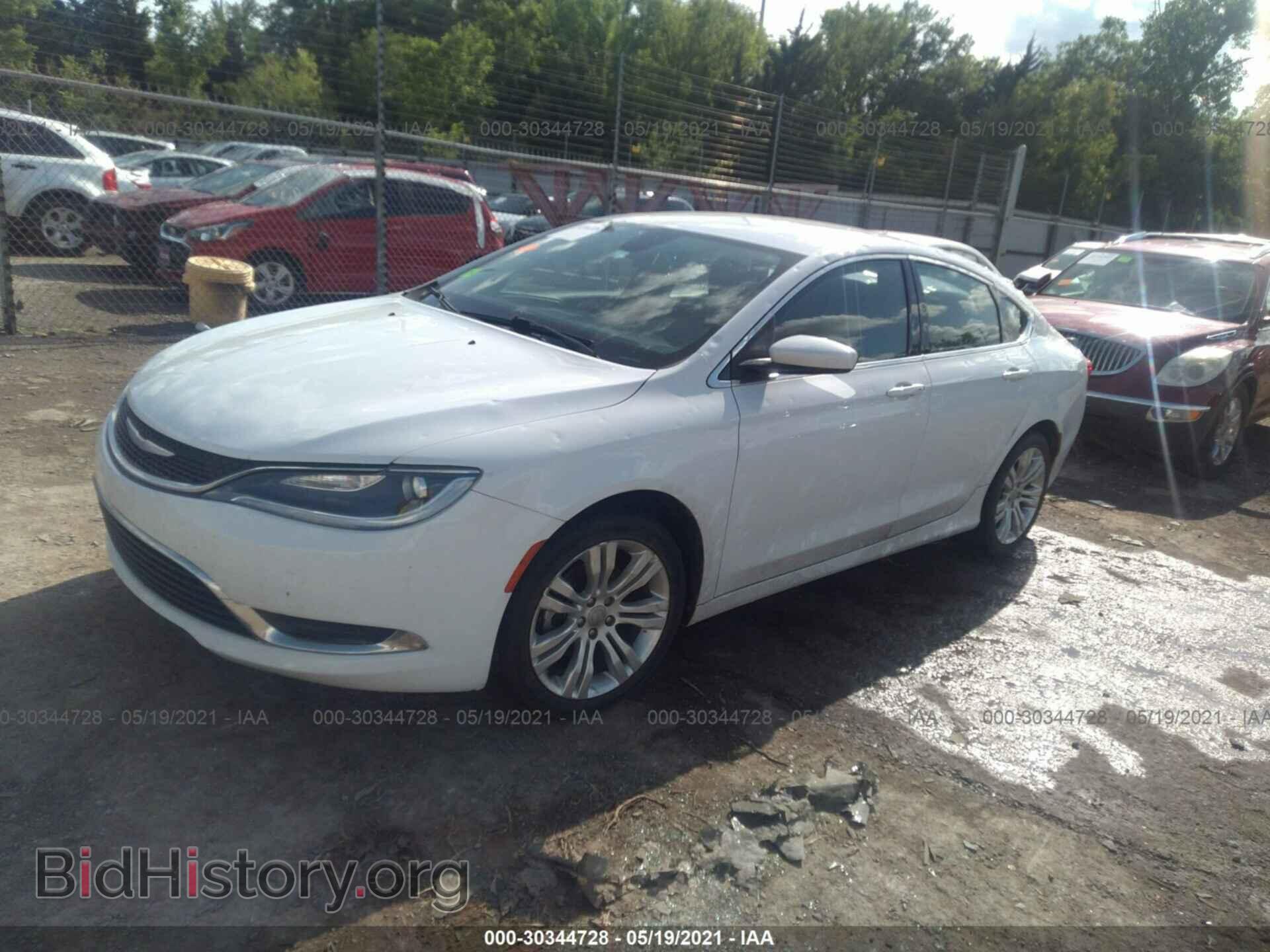 2015 CHRYSLER 200 - VIN: 1C3CCCAB7FN751392 - Фото 2
