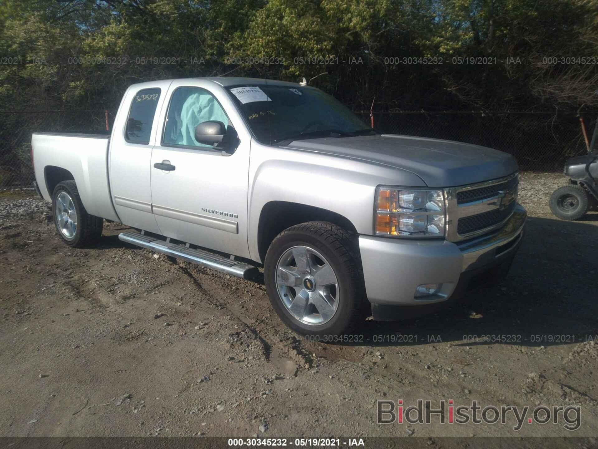 Photo 1GCRCSE06BZ427071 - CHEVROLET SILVERADO 1500 2011