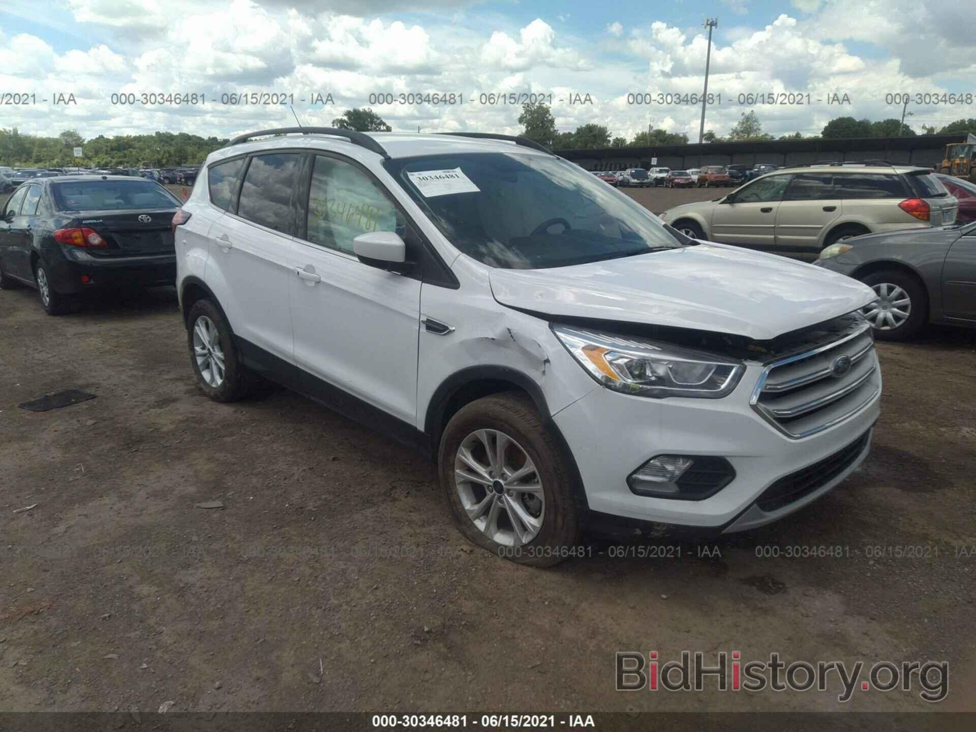 Photo 1FMCU9HD1KUB77418 - FORD ESCAPE 2019