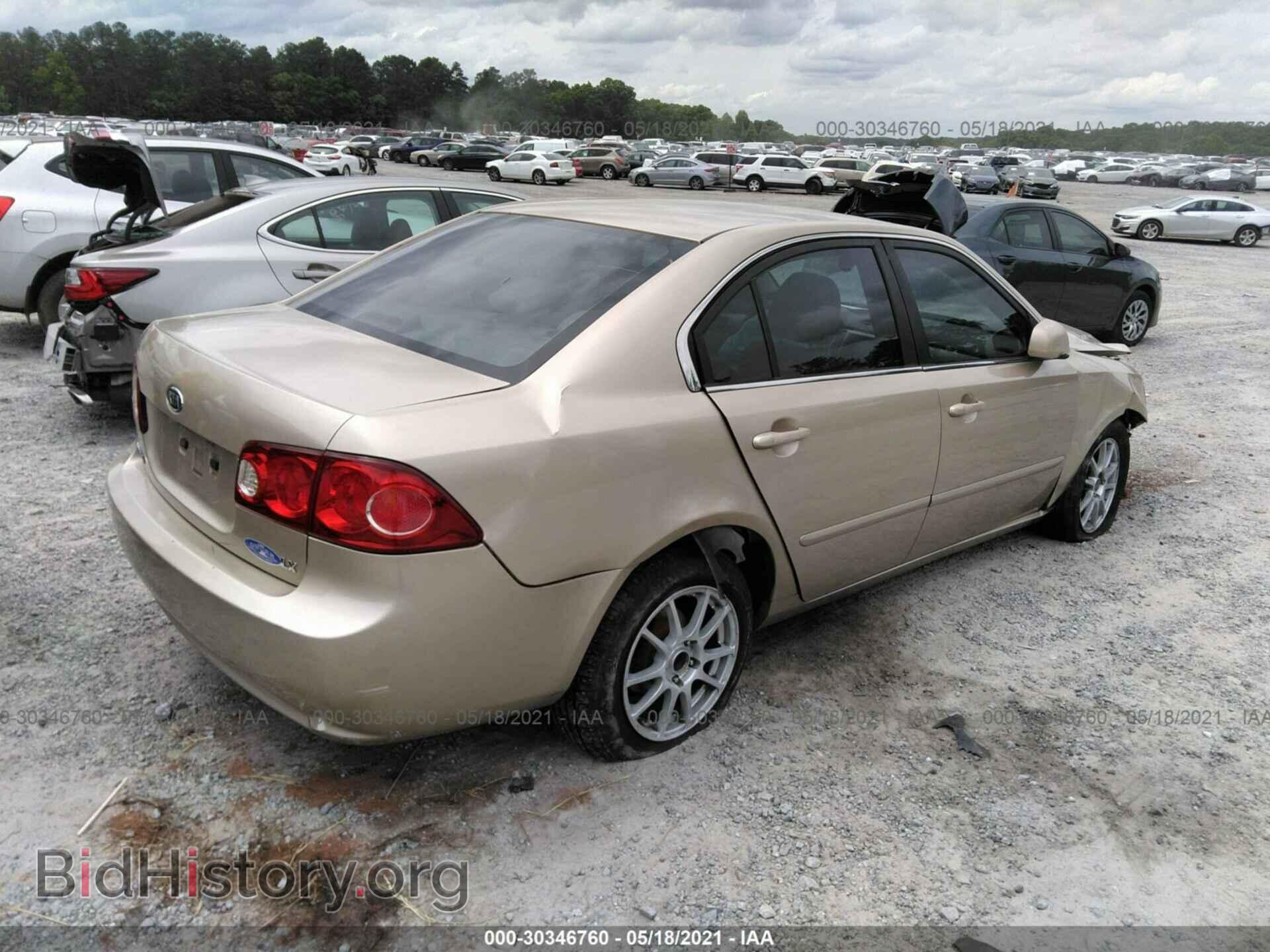2006 KIA OPTIMA - VIN: KNAGE123565055209 - Фото 4
