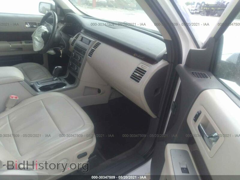 2011 Ford FLEX (VIN 2FMGK5CC8BBD18618) — фото 5 из 11