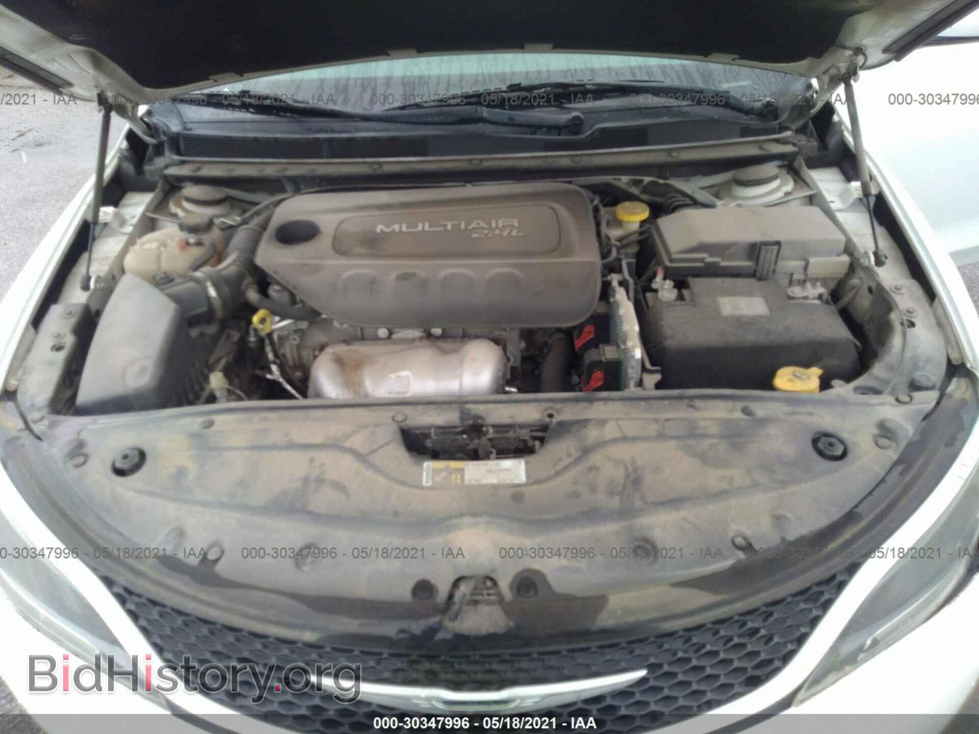 2015 CHRYSLER 200 - VIN: 1C3CCCAB3FN659874 - Фото 10
