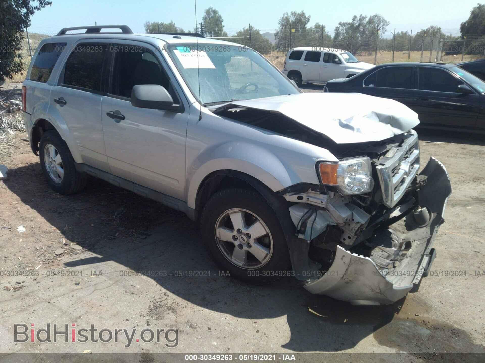 Photo 1FMCU0DG5BKC52676 - FORD ESCAPE 2011