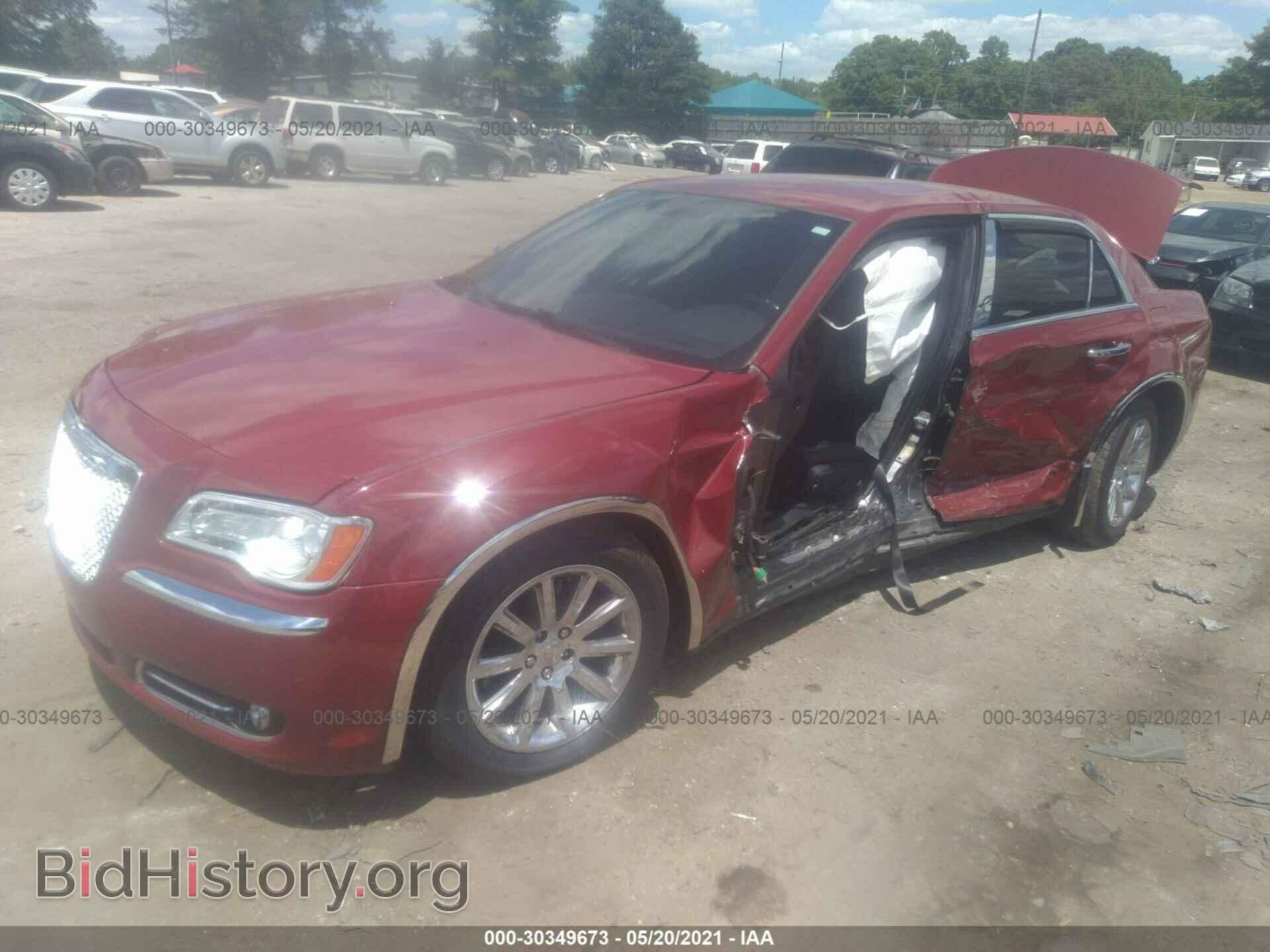 2013 CHRYSLER 300 - VIN: 2C3CCAET2DH547032 - Фото 2