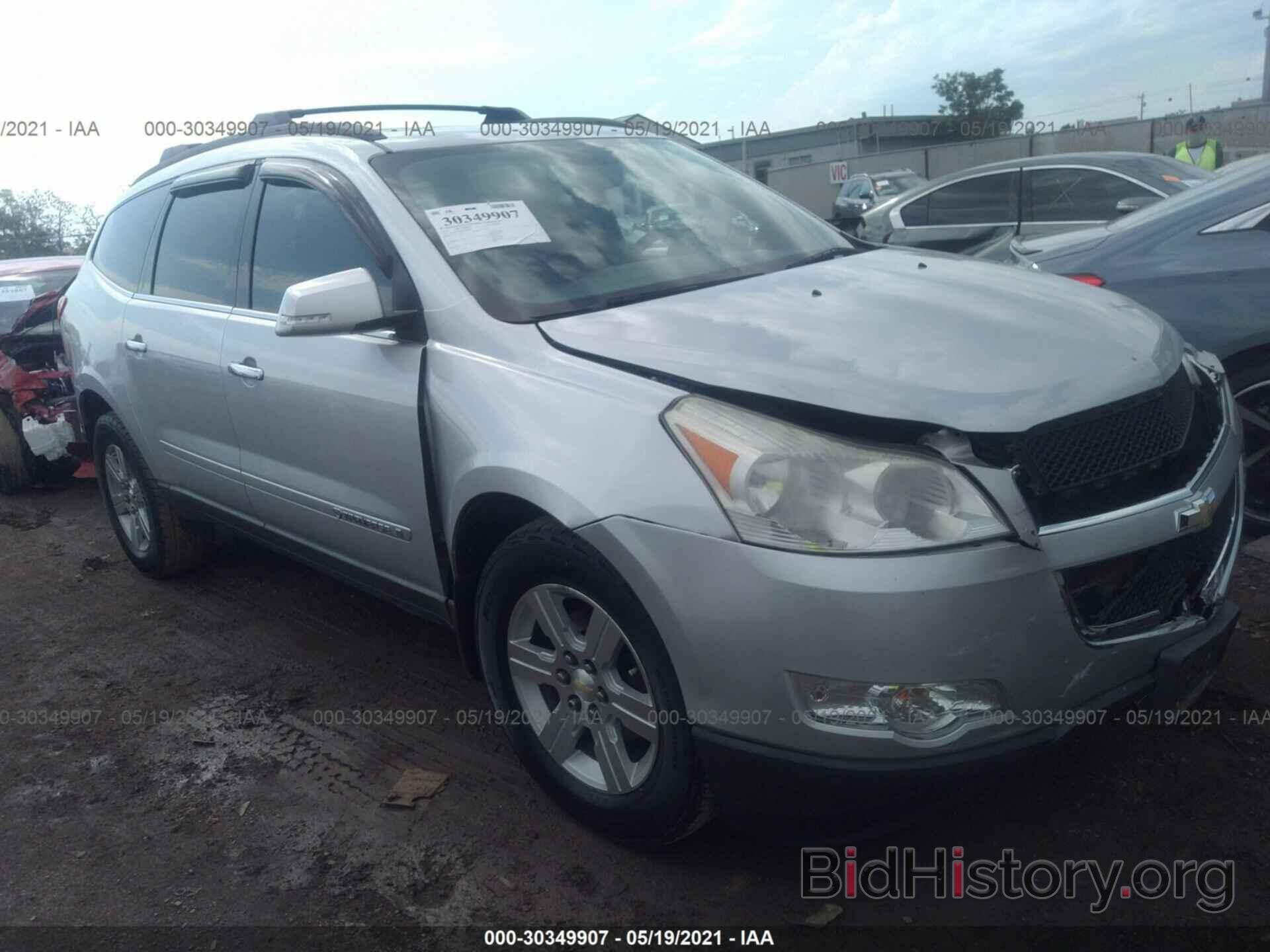 Photo 1GNLRGED7AS100892 - CHEVROLET TRAVERSE 2010
