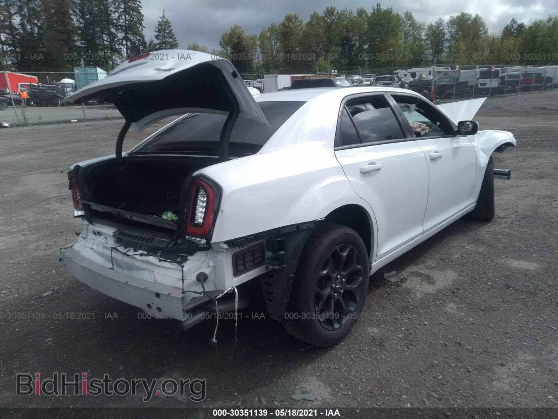 2019 CHRYSLER 300 - VIN: 2C3CCAGG9KH539684 - Фото 4