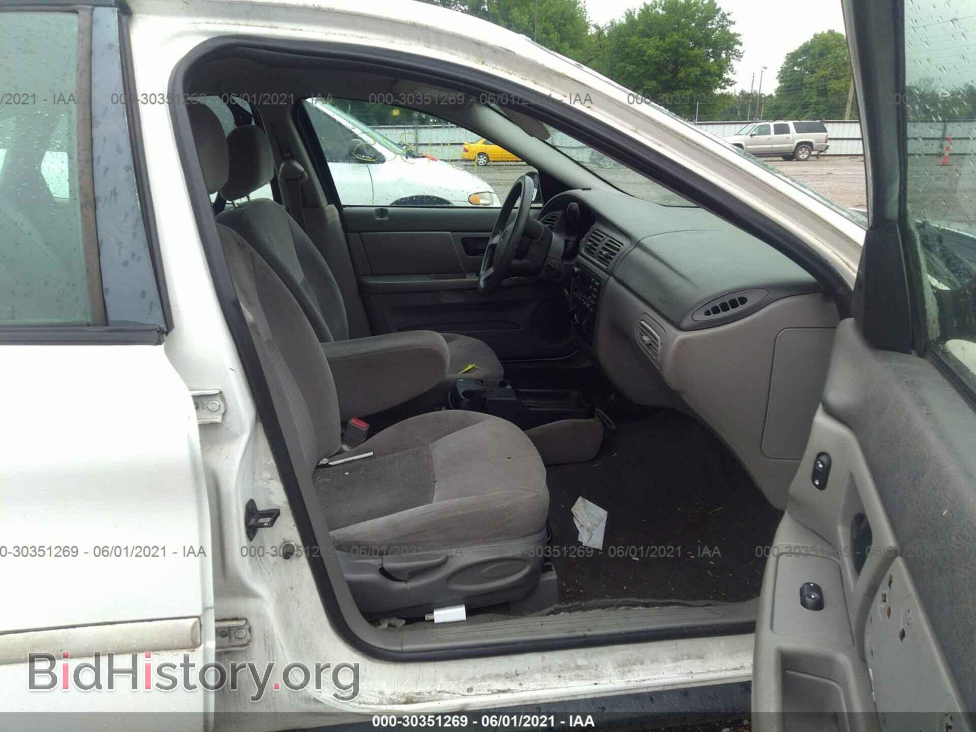 2006 FORD TAURUS - VIN: 1FAFP53UX6A157819 - Фото 5
