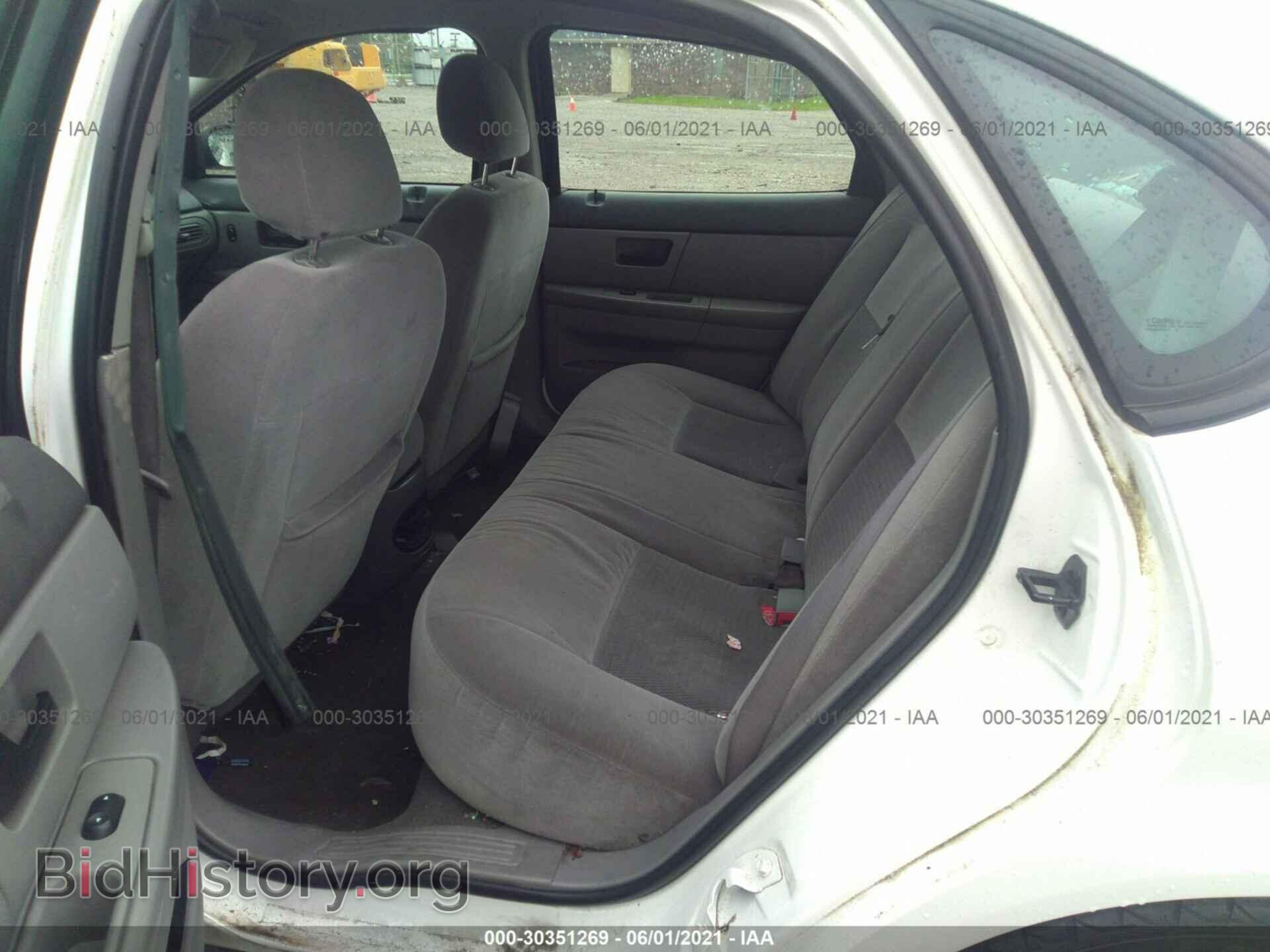 2006 FORD TAURUS - VIN: 1FAFP53UX6A157819 - Фото 8