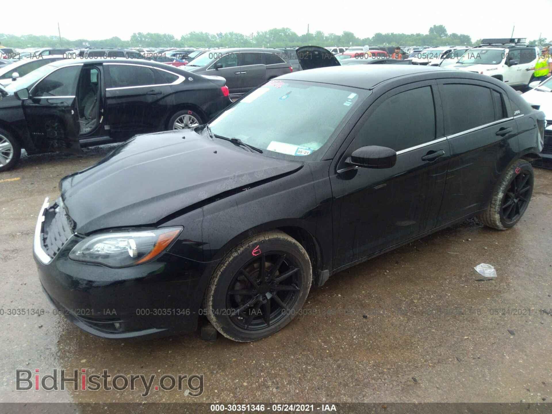 2013 CHRYSLER 200 - VIN: 1C3CCBBG5DN747035 - Photo 2