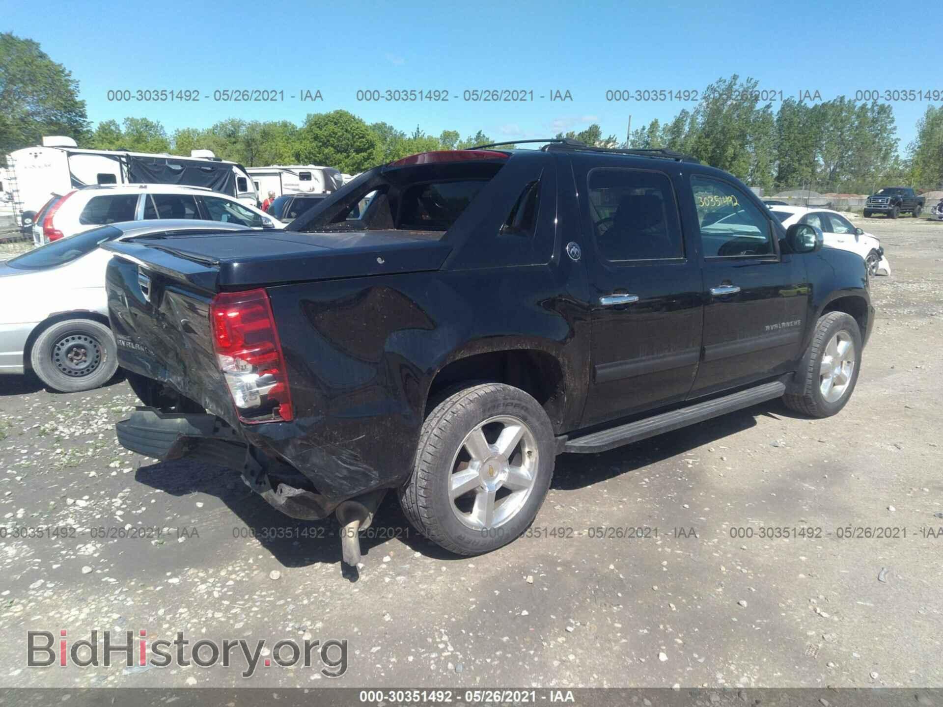 2013 CHEVROLET AVALANCHE - VIN: 3GNTKFE75DG123799 - Фото 4
