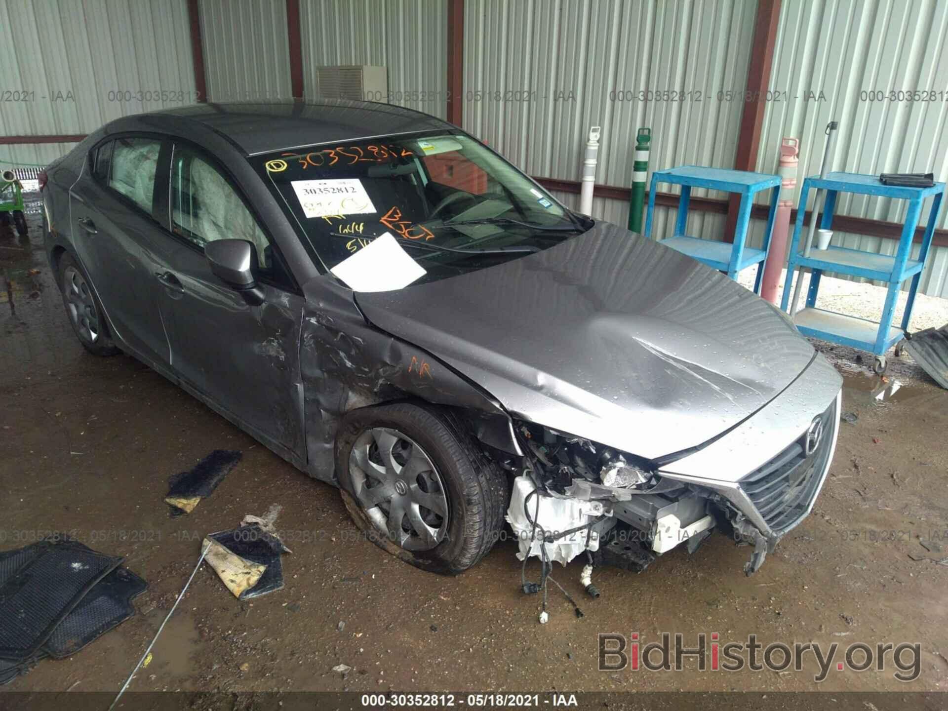 Photo JM1BM1T76G1310623 - MAZDA MAZDA3 2016