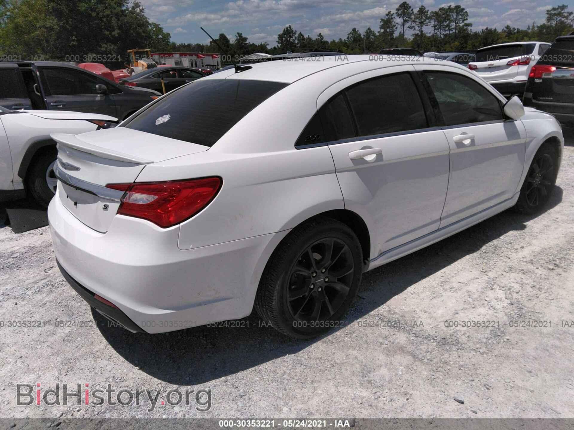 2013 CHRYSLER 200 - VIN: 1C3CCBCG0DN737270 - Photo 4