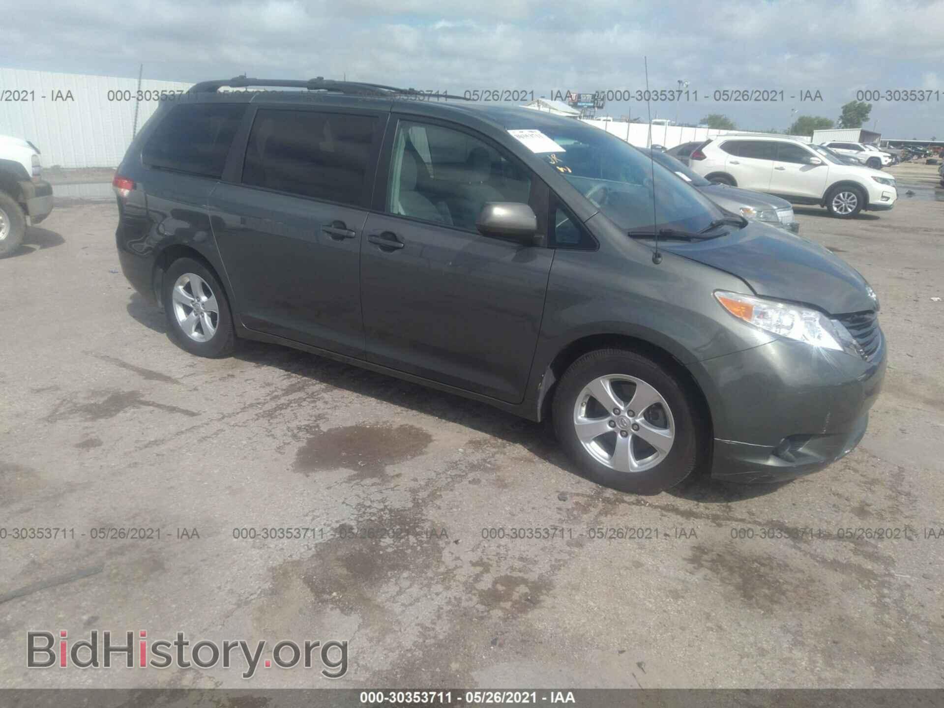 Photo 5TDKK3DC8DS364825 - TOYOTA SIENNA 2013