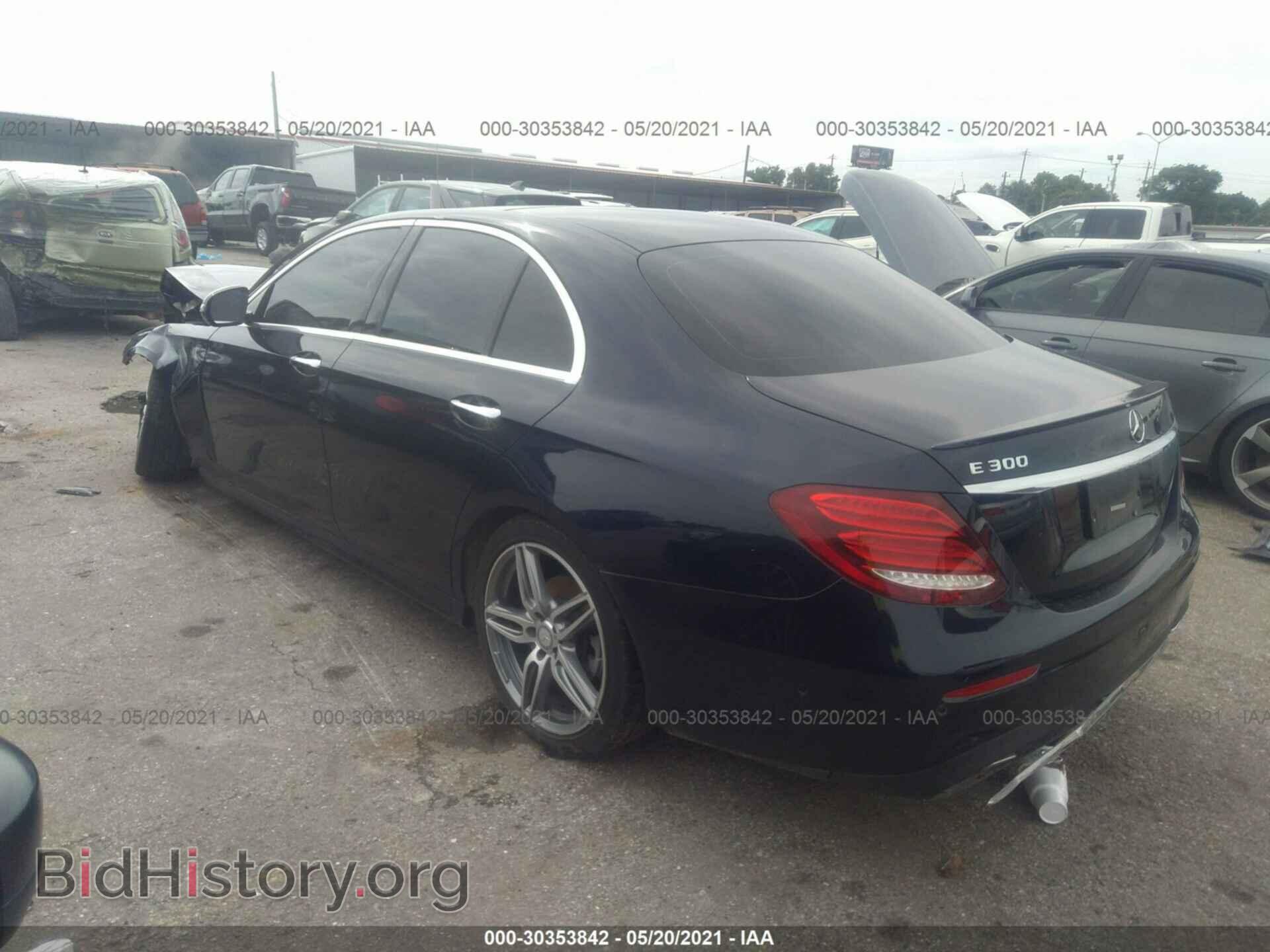 2017 MERCEDES-BENZ E-CLASS - VIN: WDDZF4JB0HA037994 - Фото 3