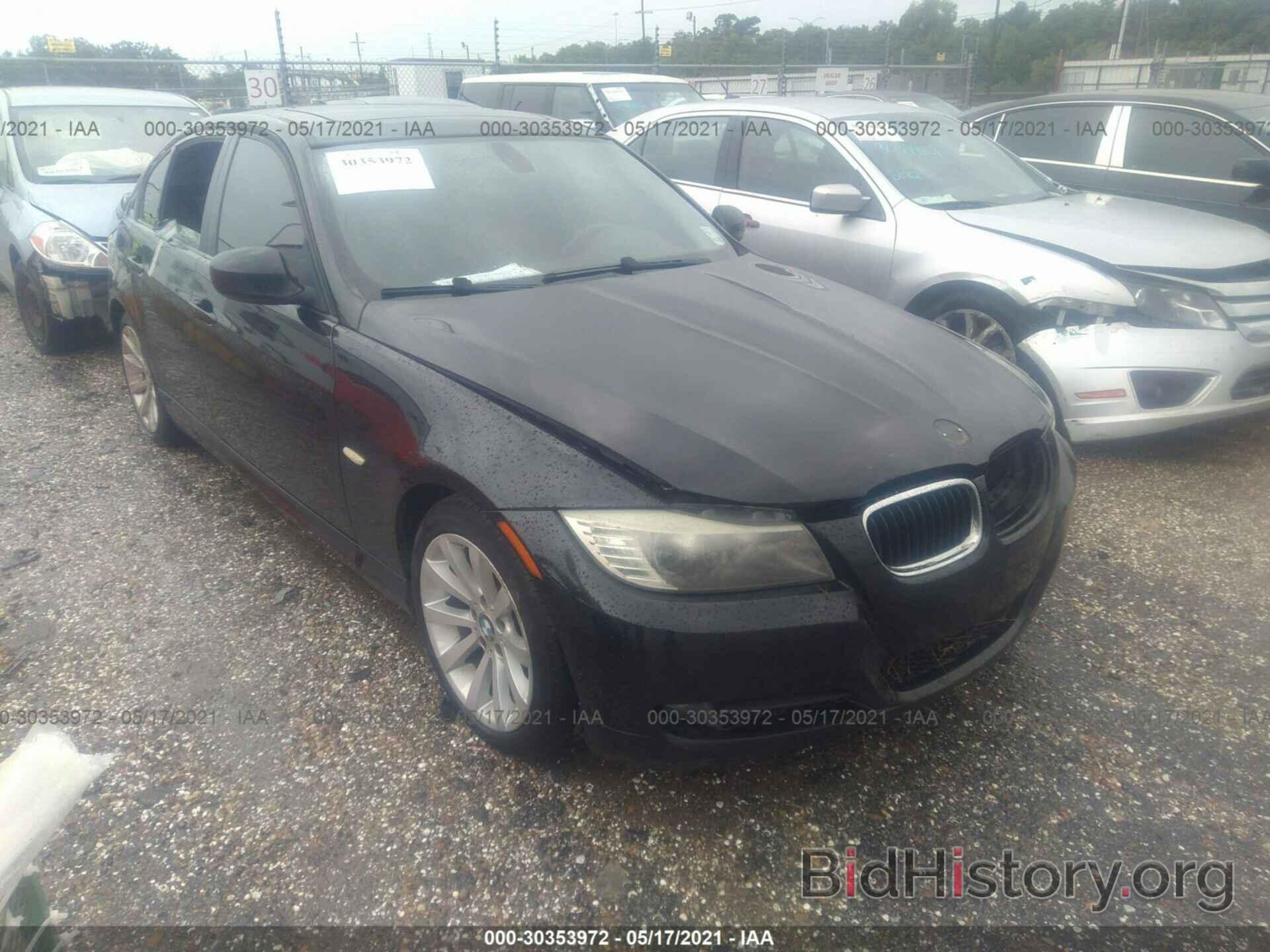 Photo WBAPH73509A174145 - BMW 3 SERIES 2009