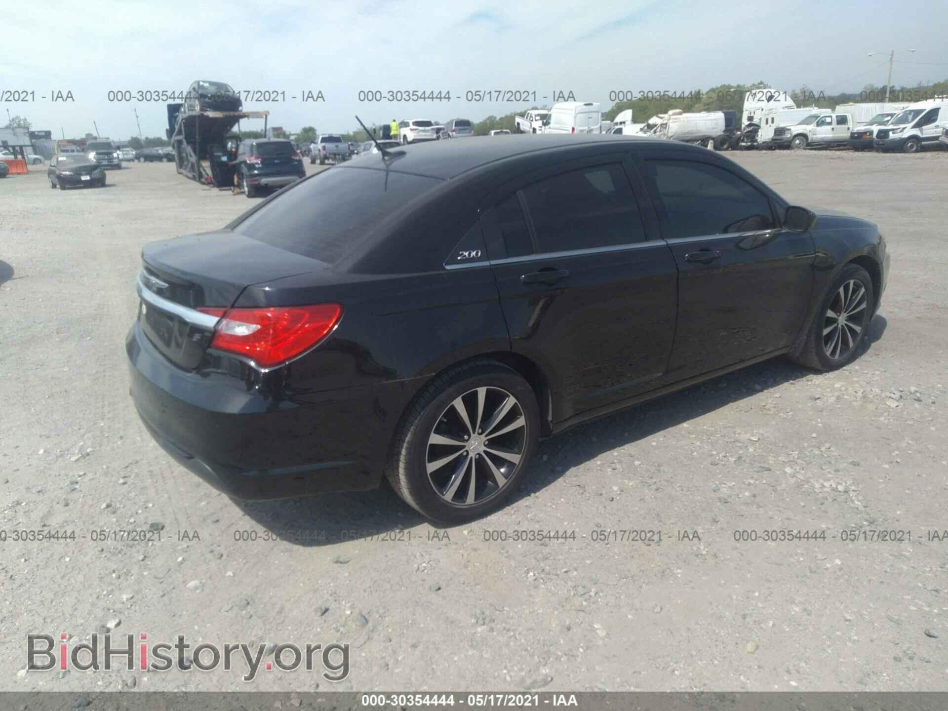 2014 CHRYSLER 200 - VIN: 1C3CCBBG3EN185279 - Фото 4