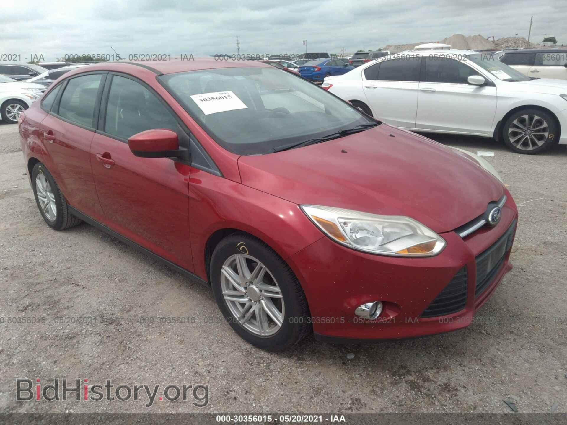 Photo 1FAHP3F26CL215951 - FORD FOCUS 2012