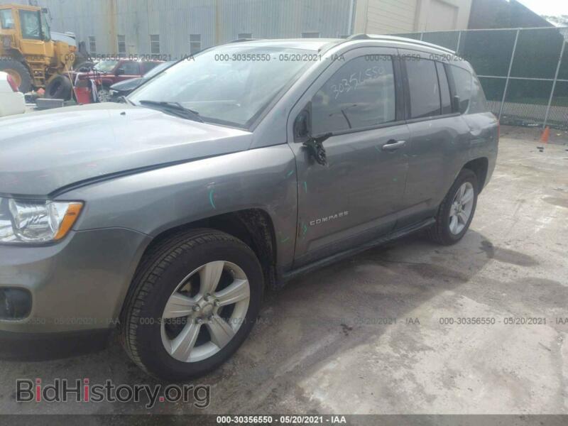 2011 Jeep COMPASS (VIN 1J4NF1FB2BD244399) — photo 6 of 11