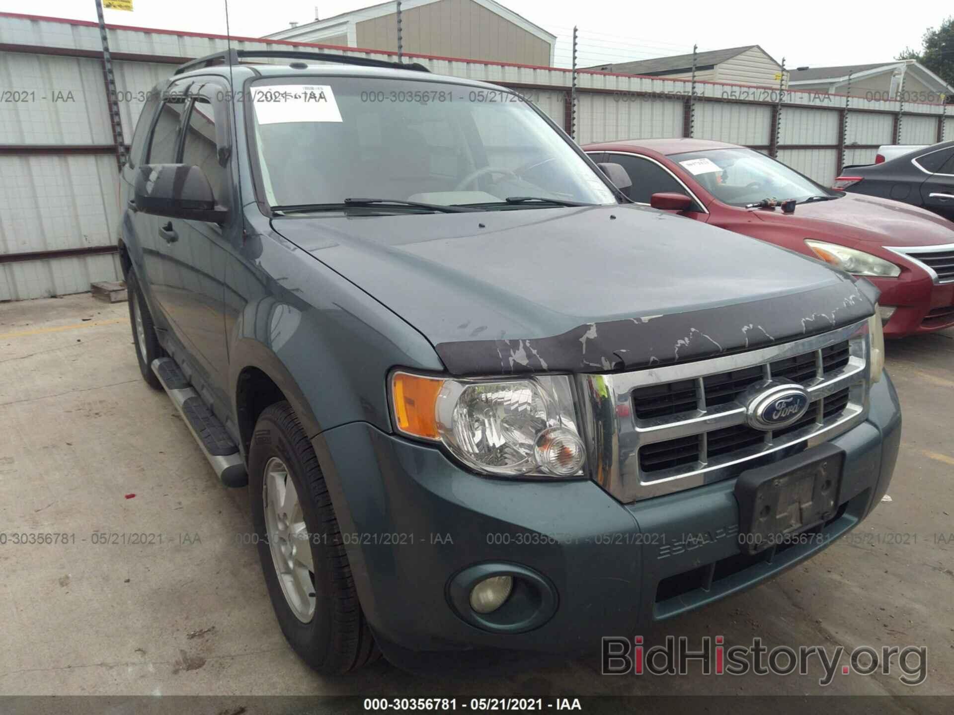 Photo 1FMCU0D78BKA38152 - FORD ESCAPE 2011