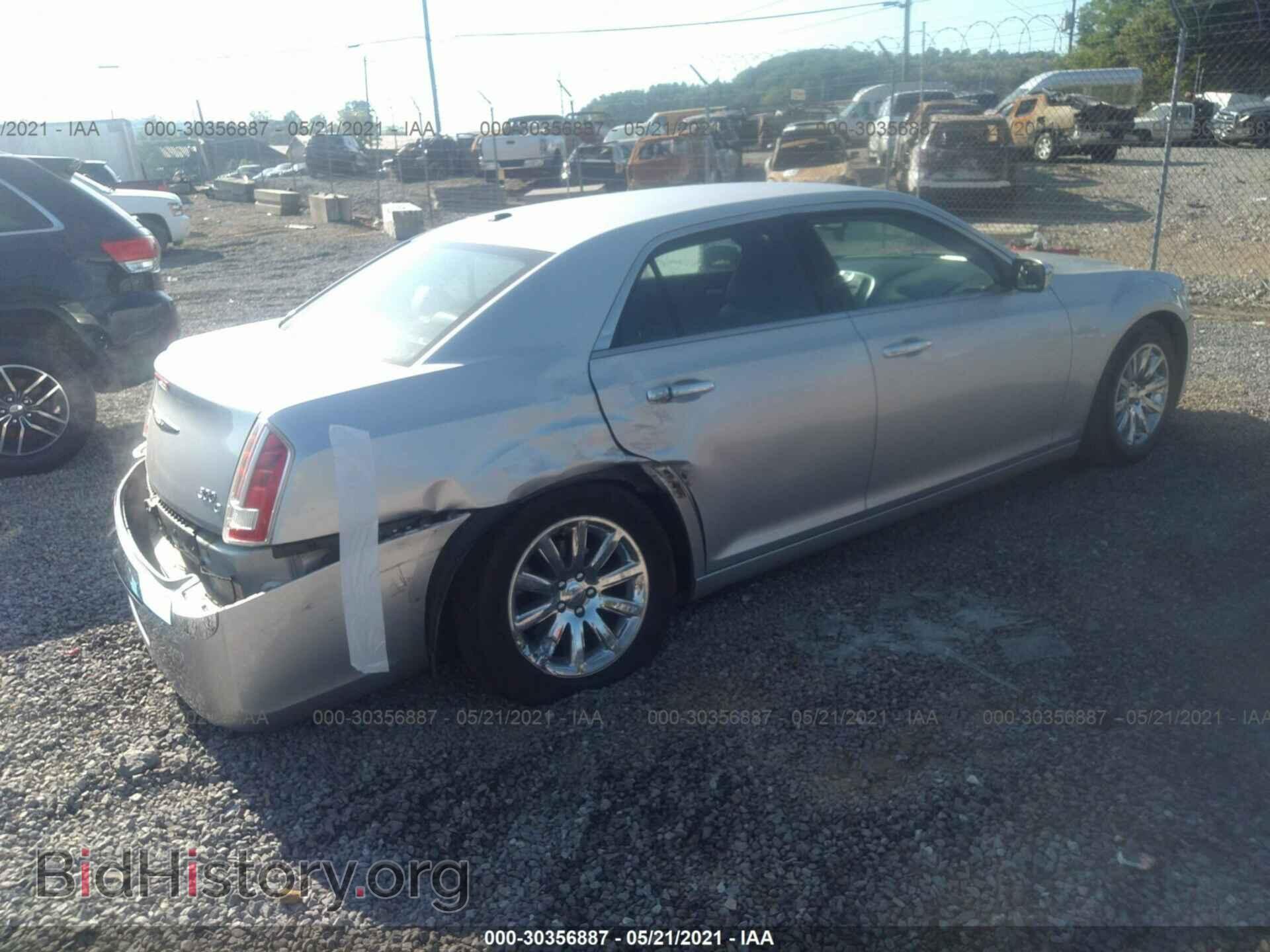 2012 CHRYSLER 300 - VIN: 2C3CCAET7CH117981 - Photo 4
