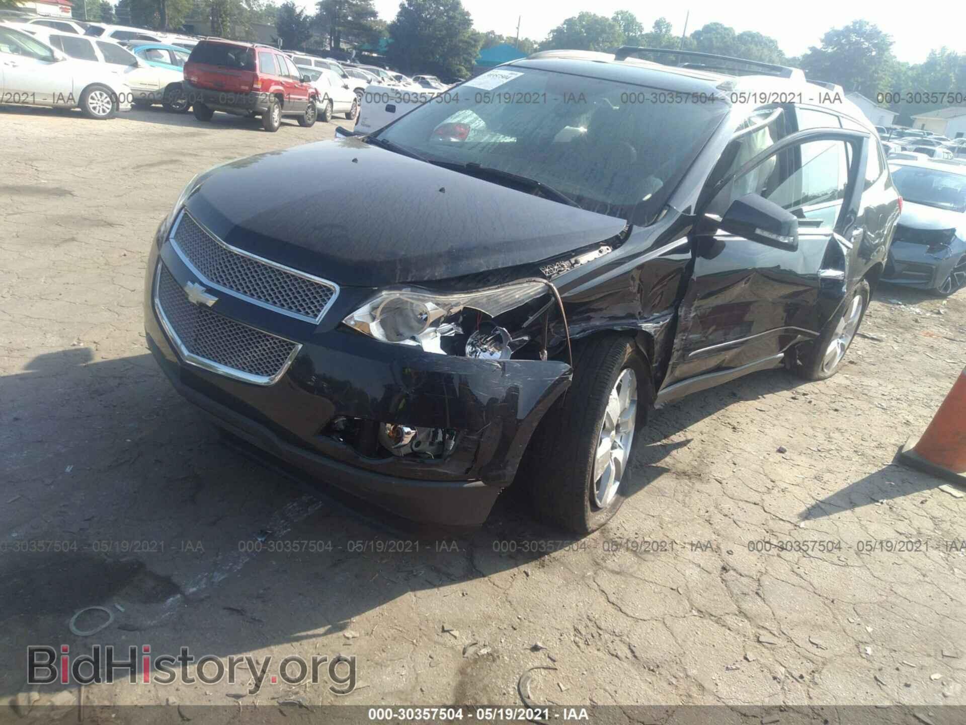2011 CHEVROLET TRAVERSE - VIN: 1GNKRLED7BJ375836 - Photo 2