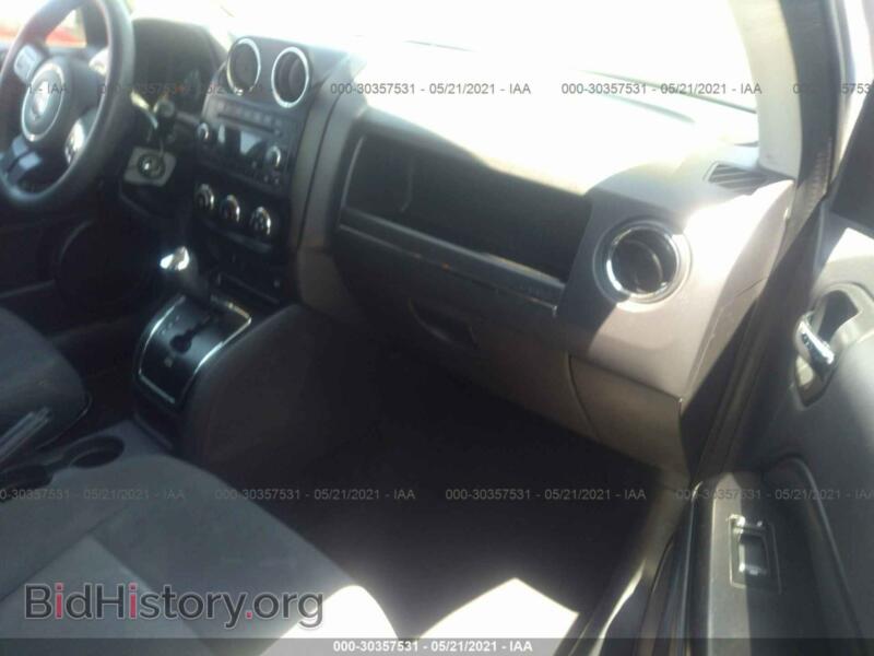 2011 Jeep COMPASS (VIN 1J4NT1FB4BD159640) — photo 5 of 12