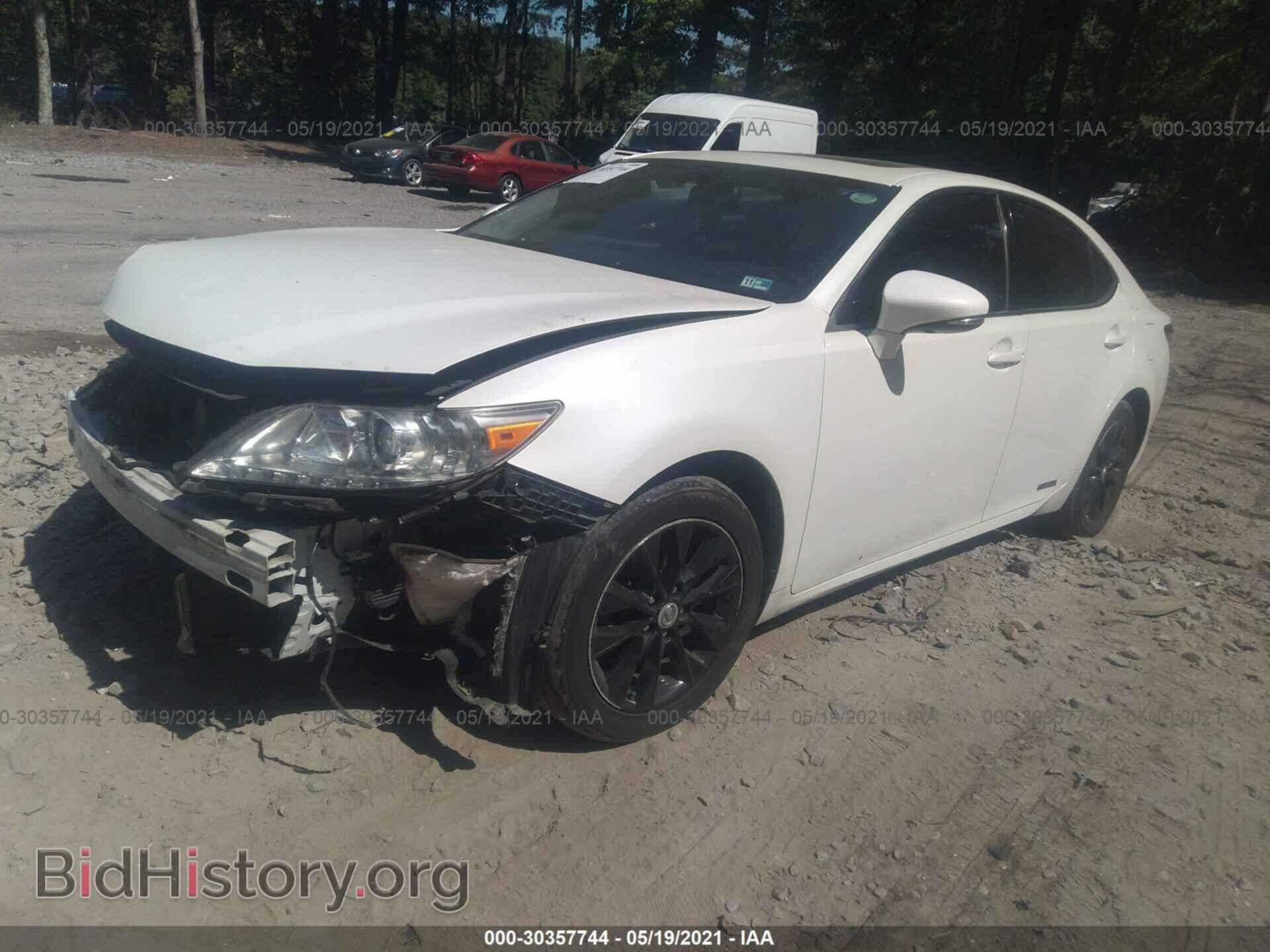 2013 LEXUS ES 300H - VIN: JTHBW1GG6D2004871 - Фото 2