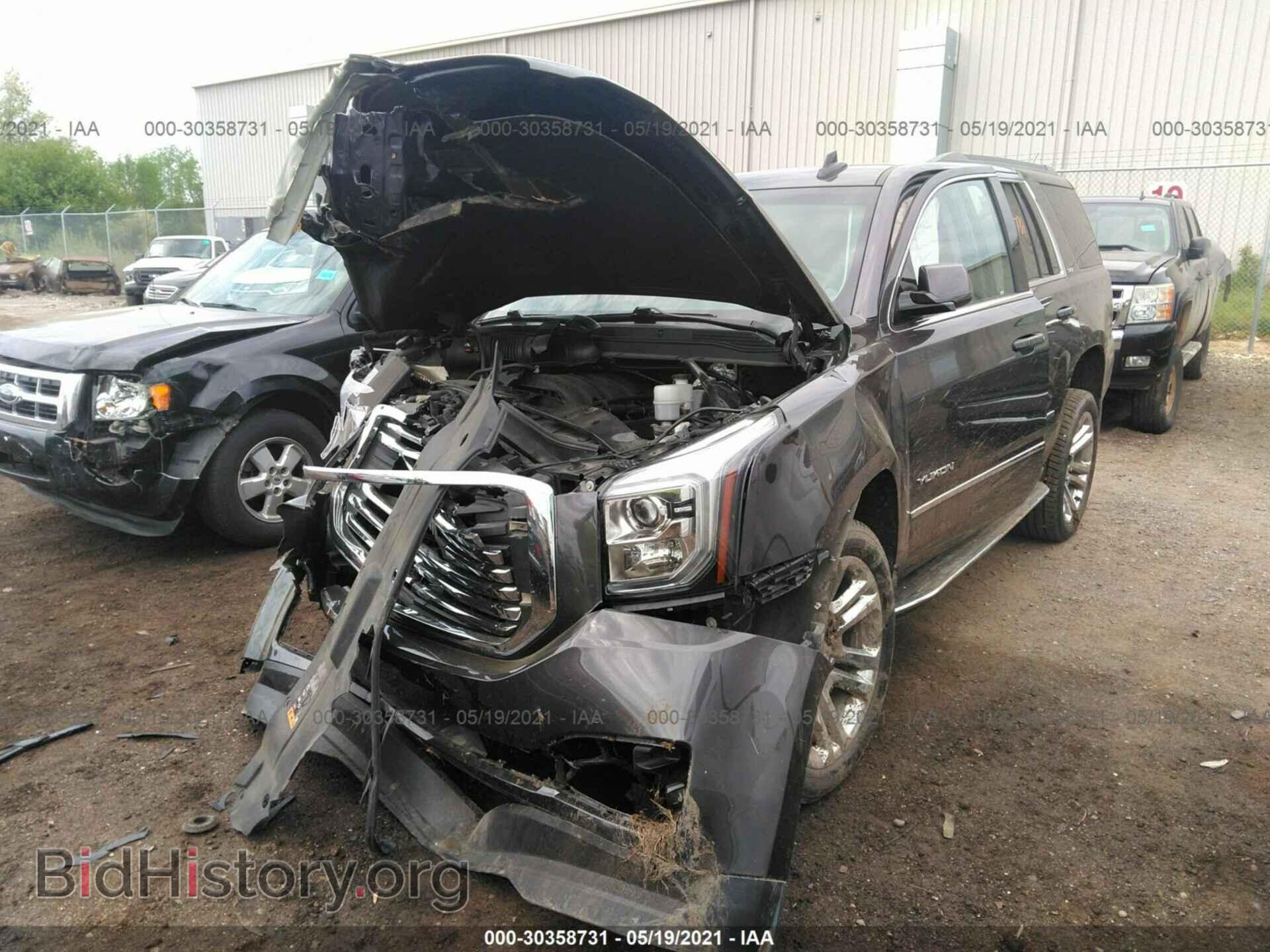 2017 GMC YUKON - VIN: 1GKS2BKC2HR275158 - Фото 2