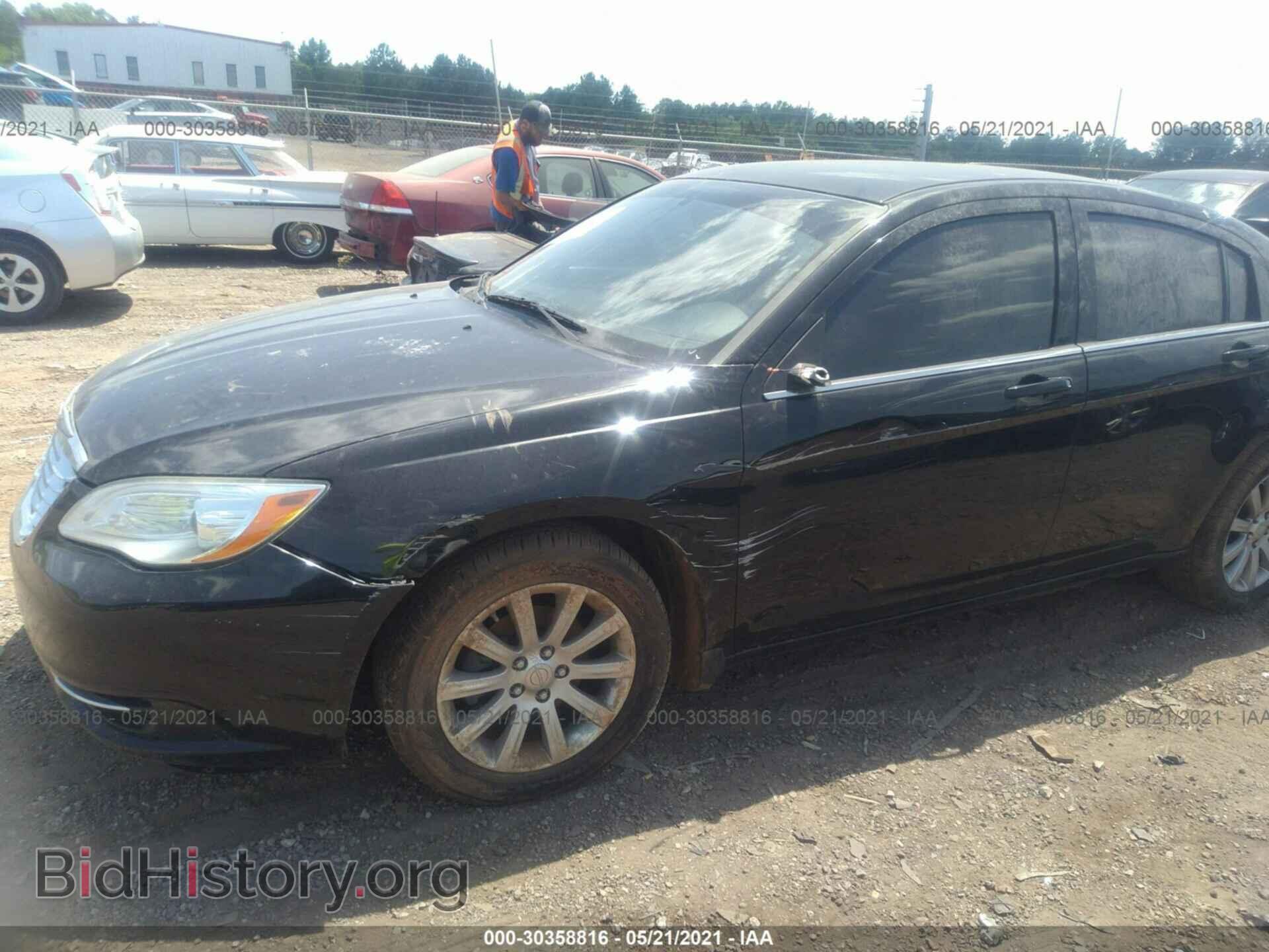 2012 CHRYSLER 200 - VIN: 1C3CCBBB0CN107883 - Фото 6