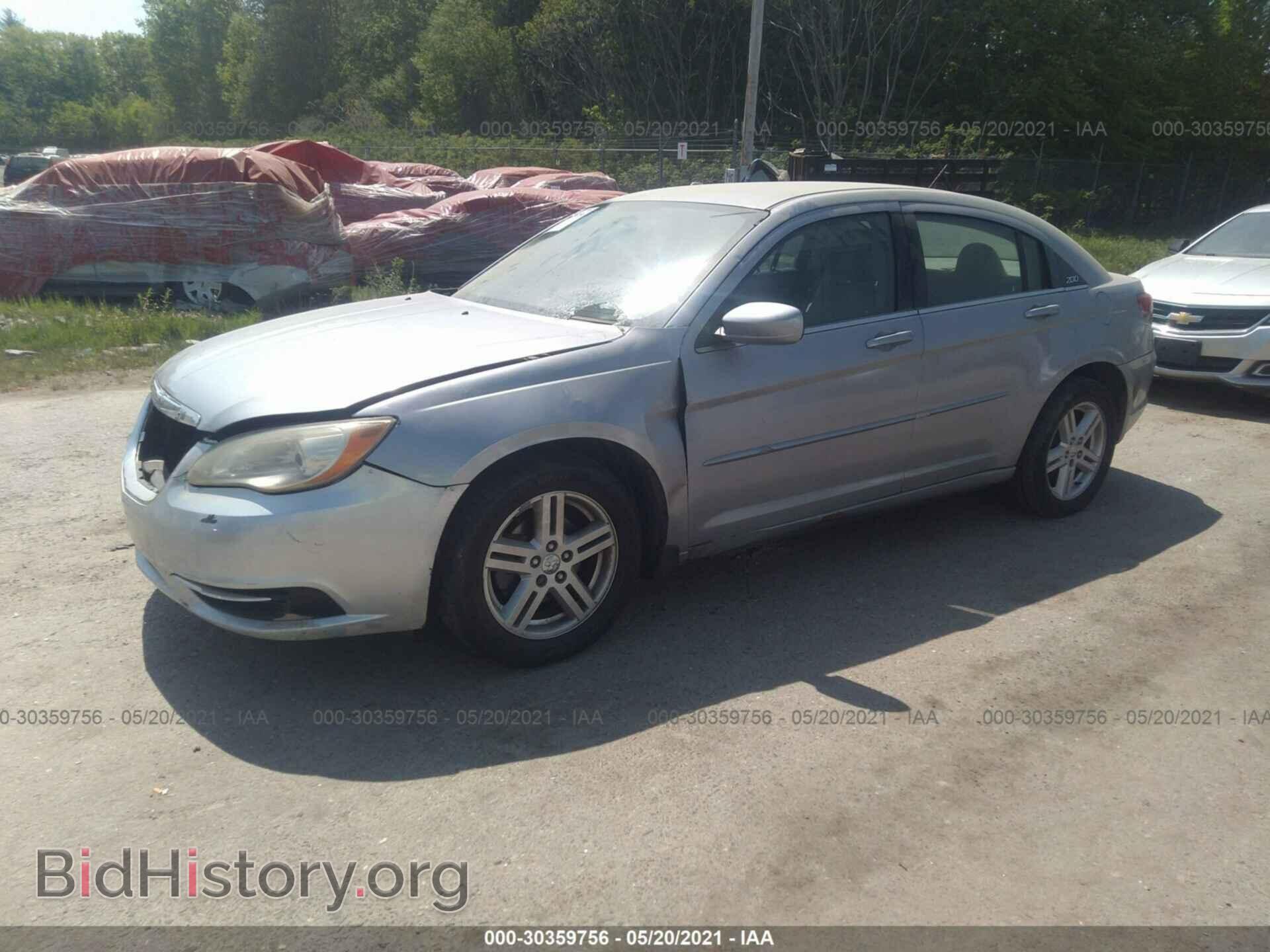 2013 CHRYSLER 200 - VIN: 1C3CCBAB9DN614476 - Фото 2