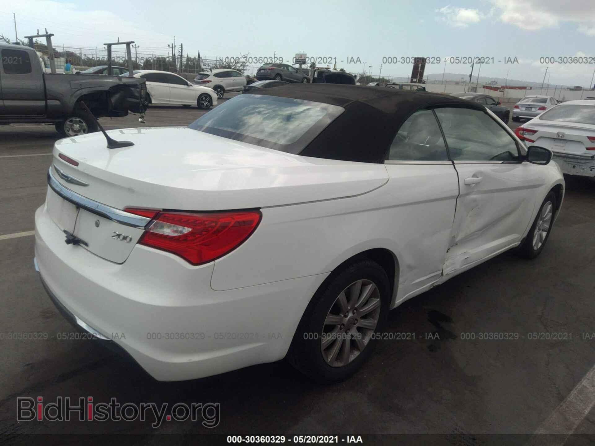 2012 CHRYSLER 200 - VIN: 1C3BCBEB4CN123561 - Фото 4