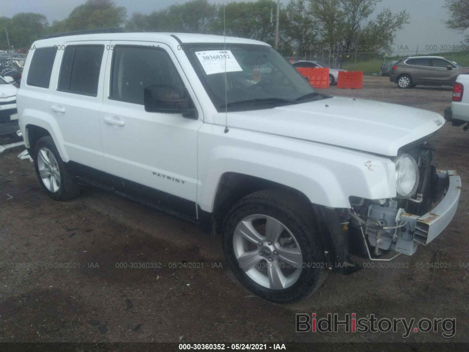 Photo 1J4NF1GB6BD274634 - JEEP PATRIOT 2011