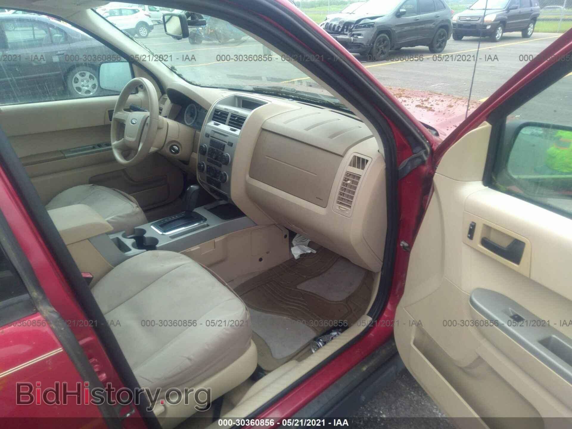 2008 FORD ESCAPE - VIN: 1FMCU03138KA71677 - Фото 5