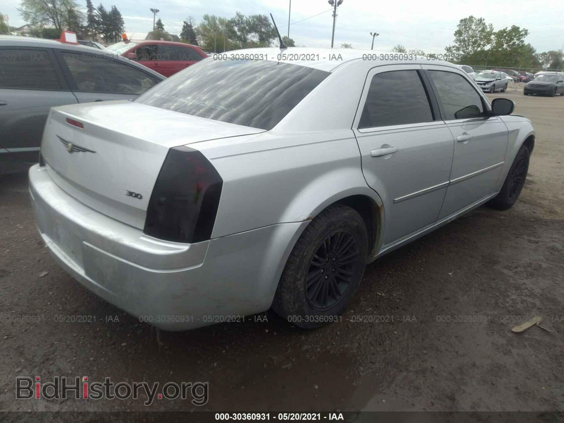 2008 CHRYSLER 300 - VIN: 2C3LA43R38H222720 - Фото 4