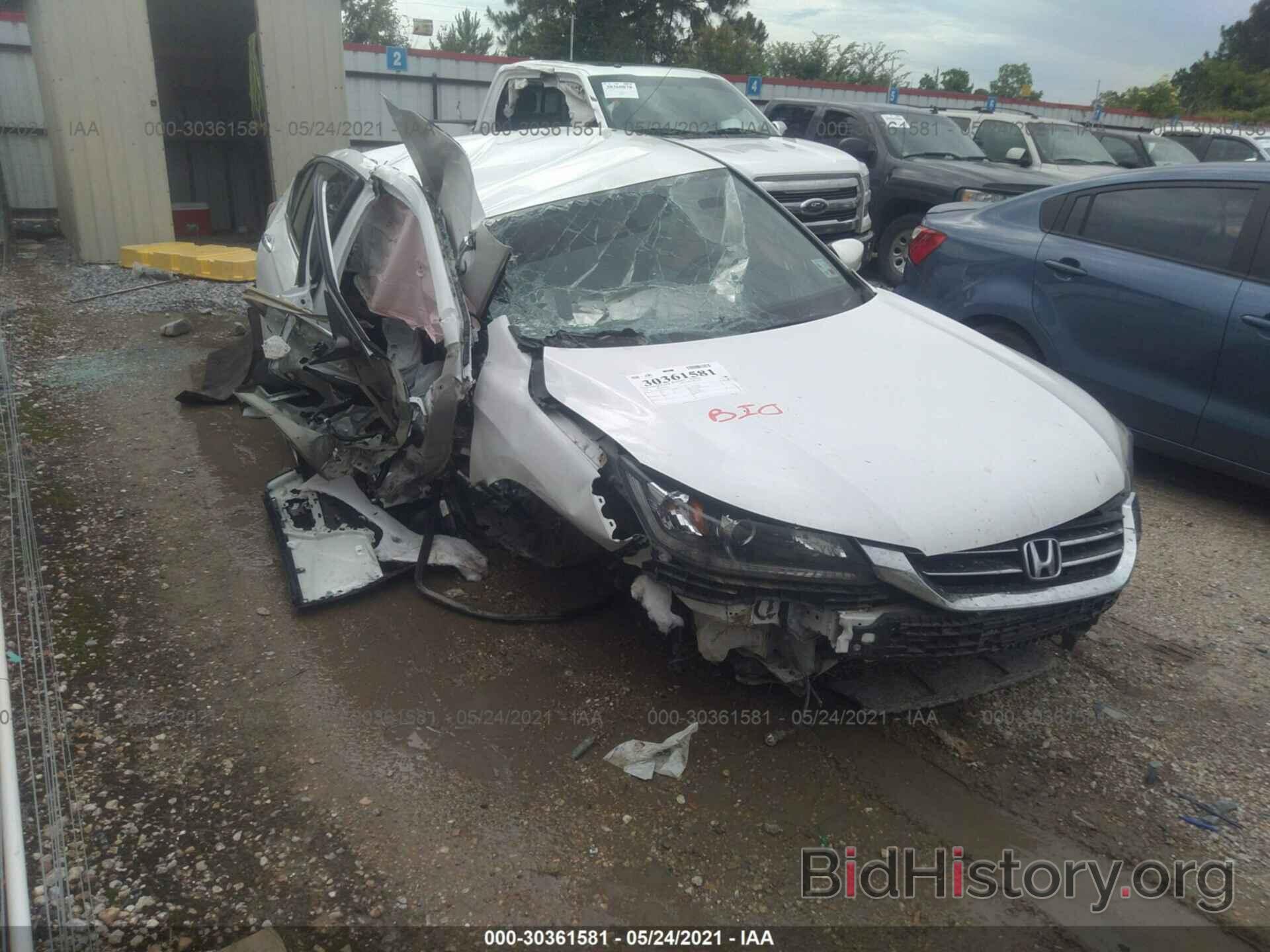 Photo 1HGCR2F57EA211653 - HONDA ACCORD SEDAN 2014