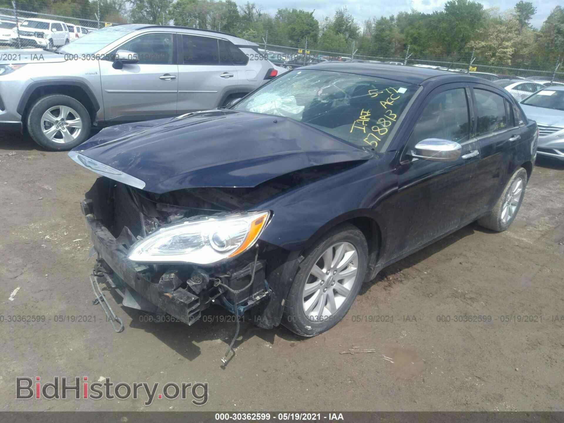 2013 CHRYSLER 200 - VIN: 1C3CCBCG5DN578813 - Photo 2