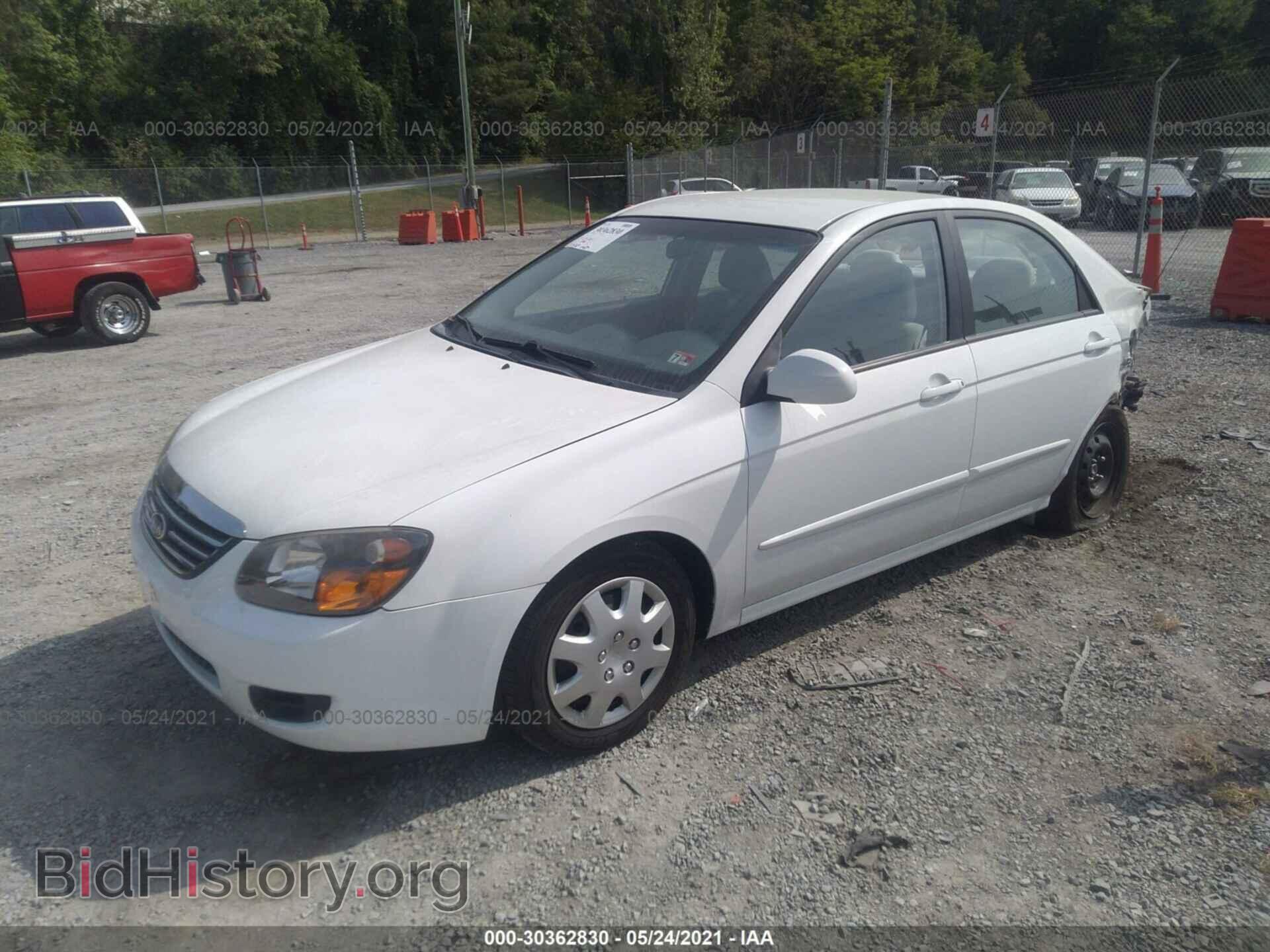 2009 KIA SPECTRA - VIN: KNAFE221195660977 - Фото 2
