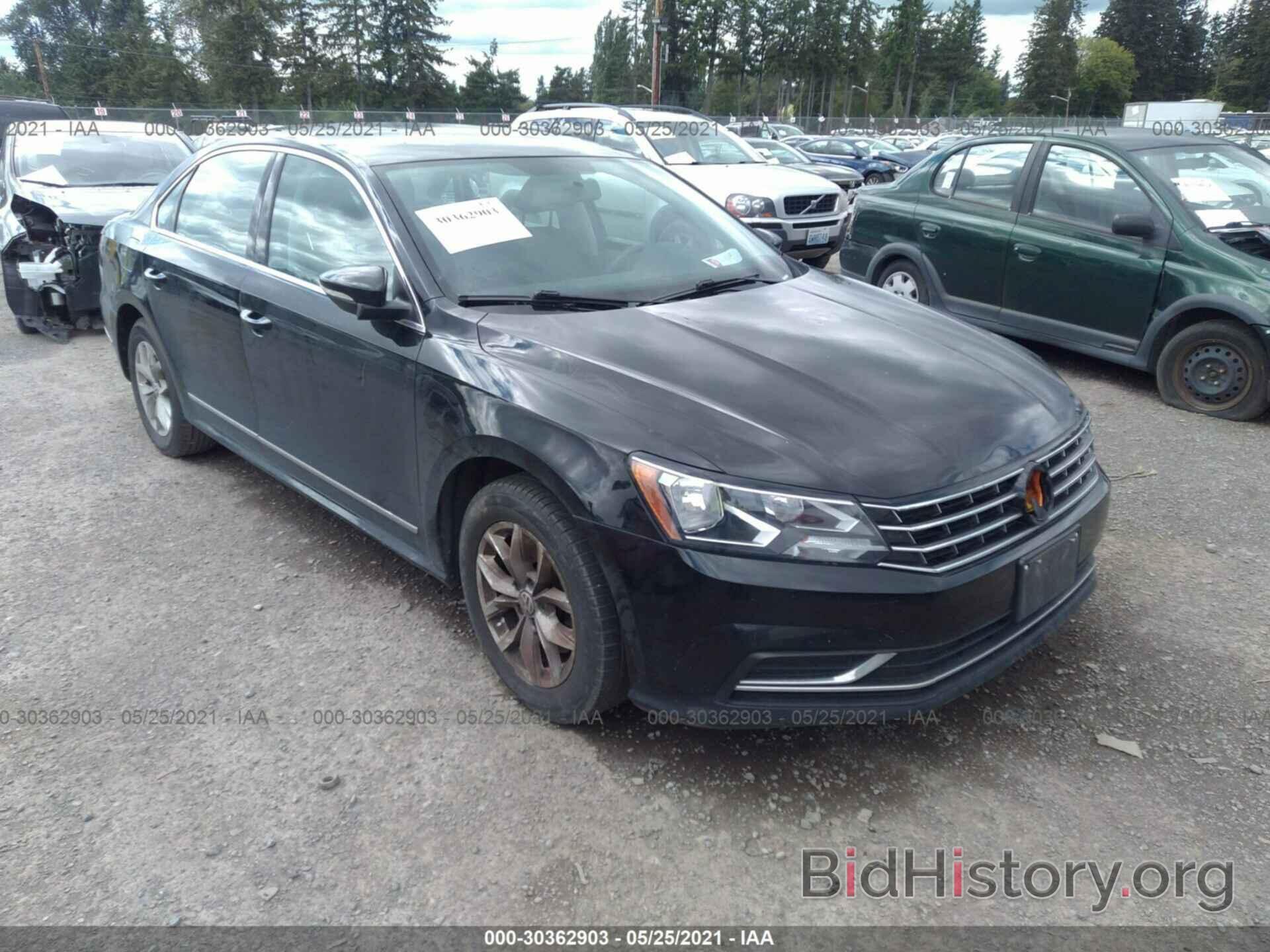 Photo 1VWAT7A30GC049251 - VOLKSWAGEN PASSAT 2016