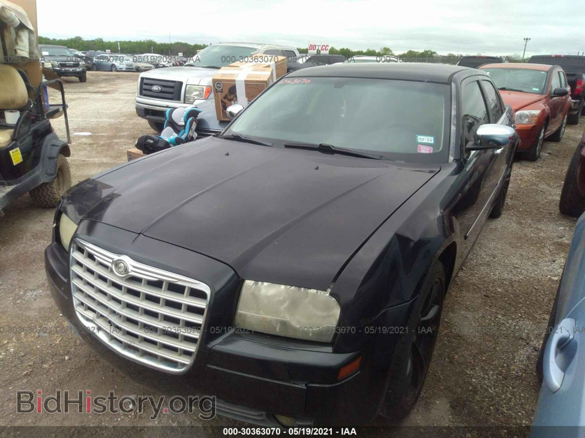 2010 CHRYSLER 300 - VIN: 2C3CA4CD9AH251424 - Фото 2