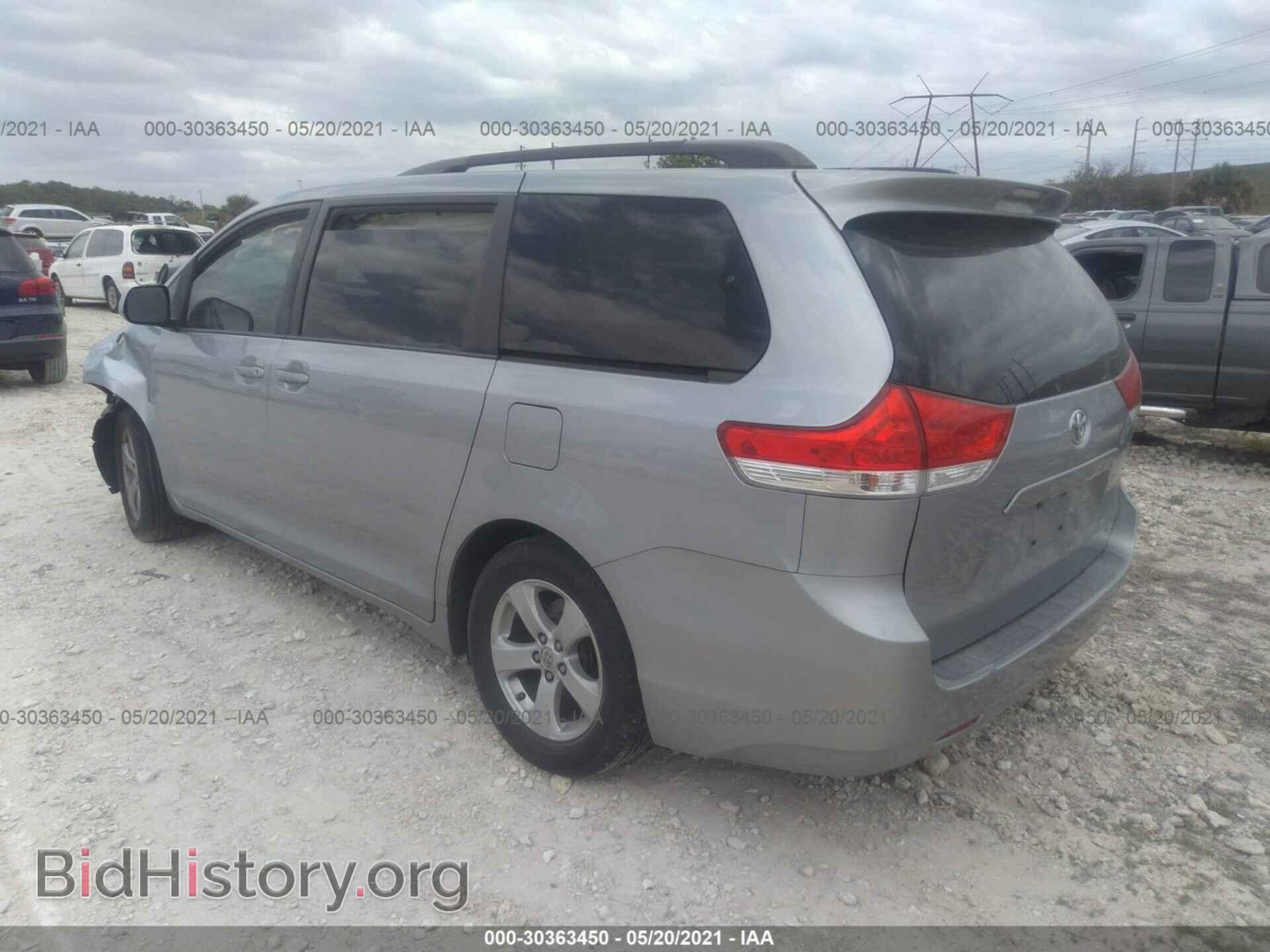 2013 TOYOTA SIENNA - VIN: 5TDKK3DC9DS292548 - Фото 3