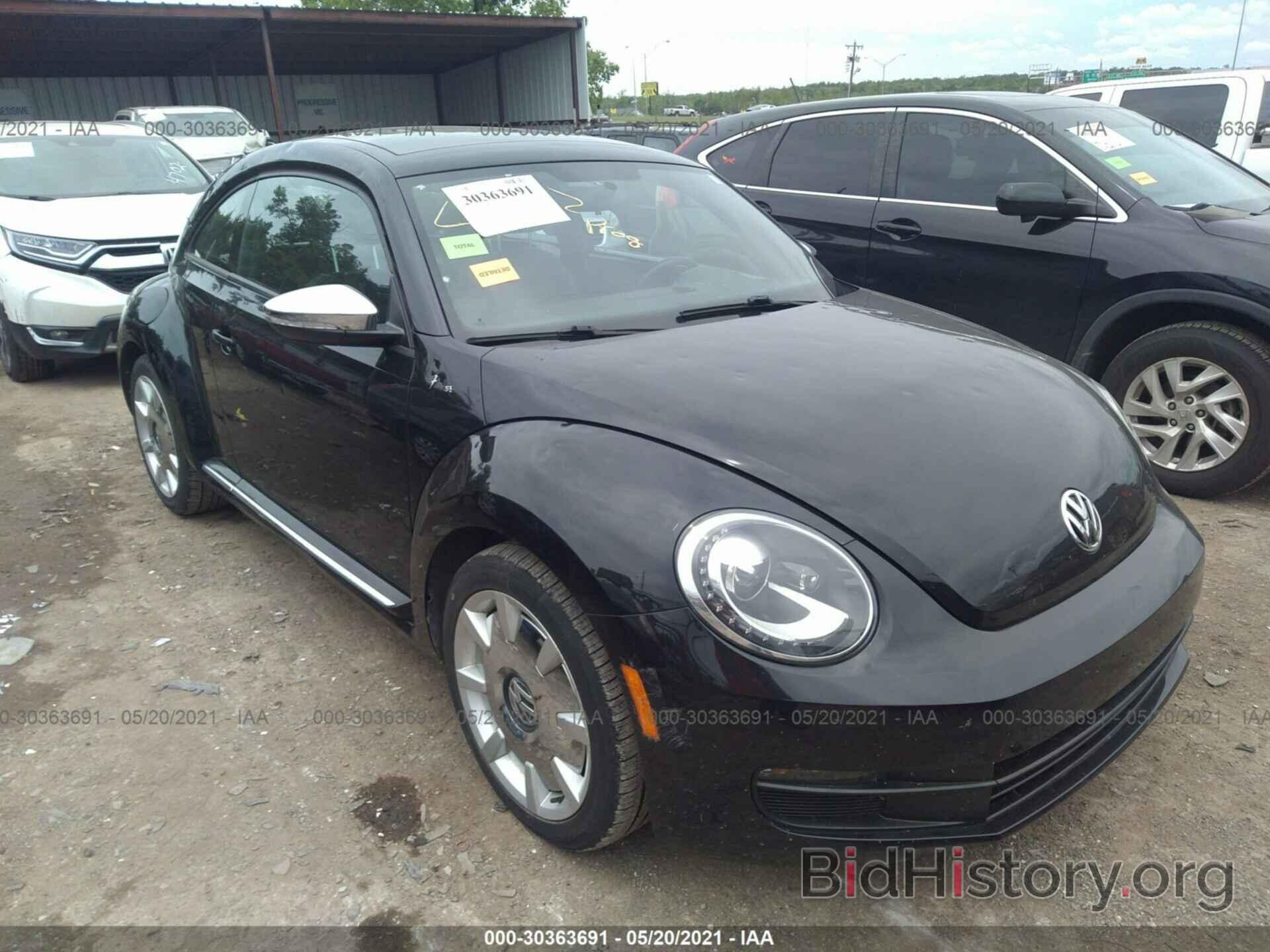 Photo 3VWJP7AT4DM692930 - VOLKSWAGEN BEETLE COUPE 2013