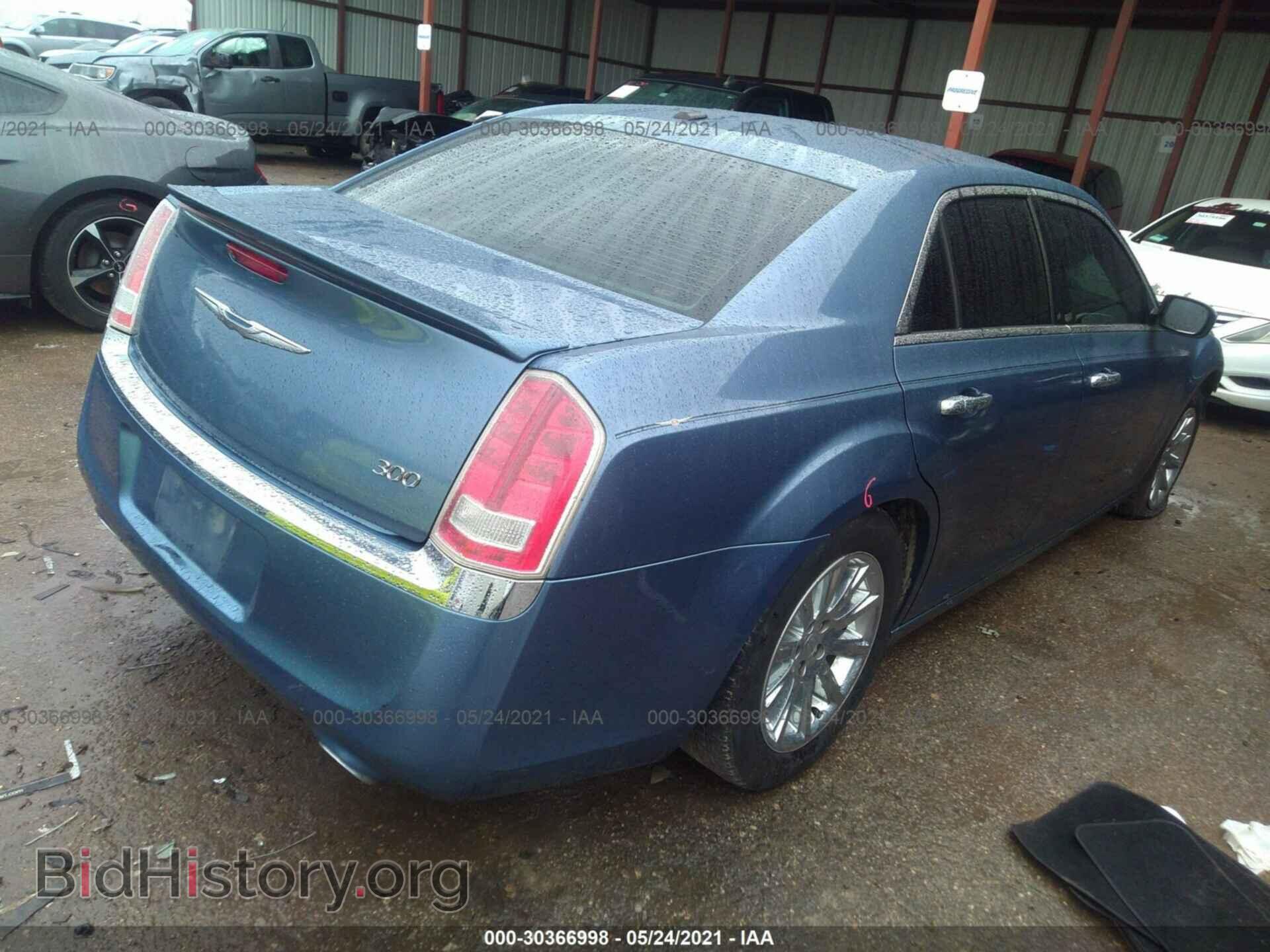 2011 CHRYSLER 300 - VIN: 2C3CA5CG6BH592135 - Фото 4