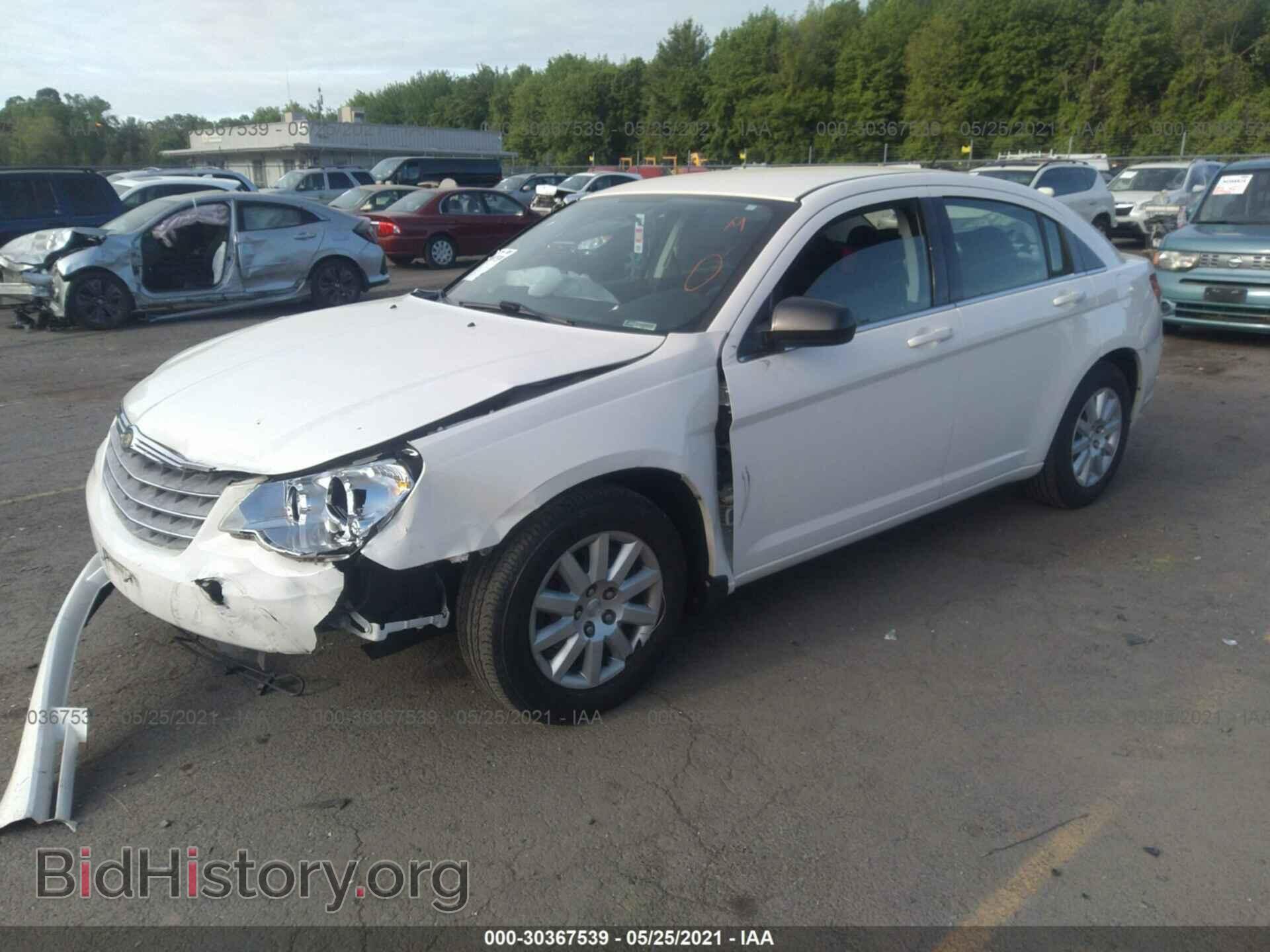2010 CHRYSLER SEBRING - VIN: 1C3CC4FB5AN144933 - Фото 2