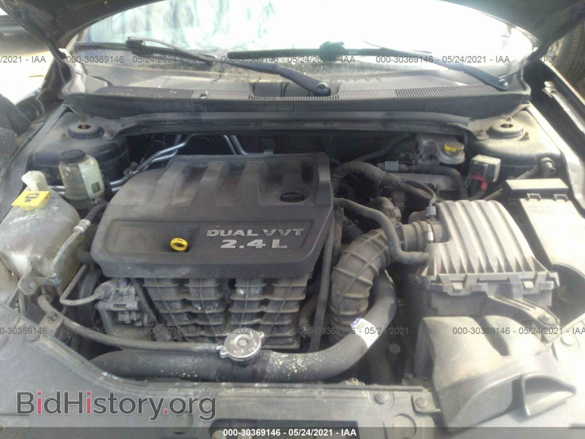 2011 CHRYSLER 200 - VIN: 1C3BC2FB0BN598315 - Фото 10